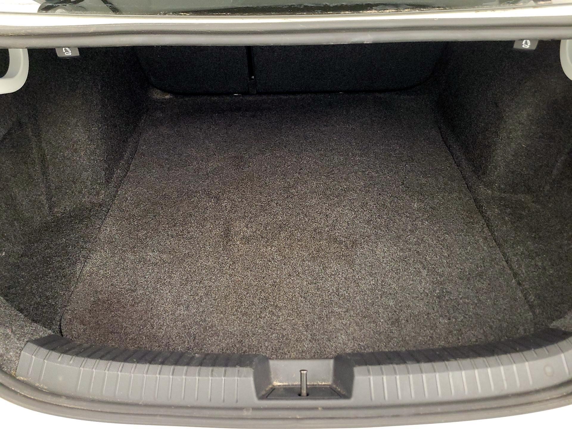 Thumbnail: 2019 Volkswagen Jetta - 20