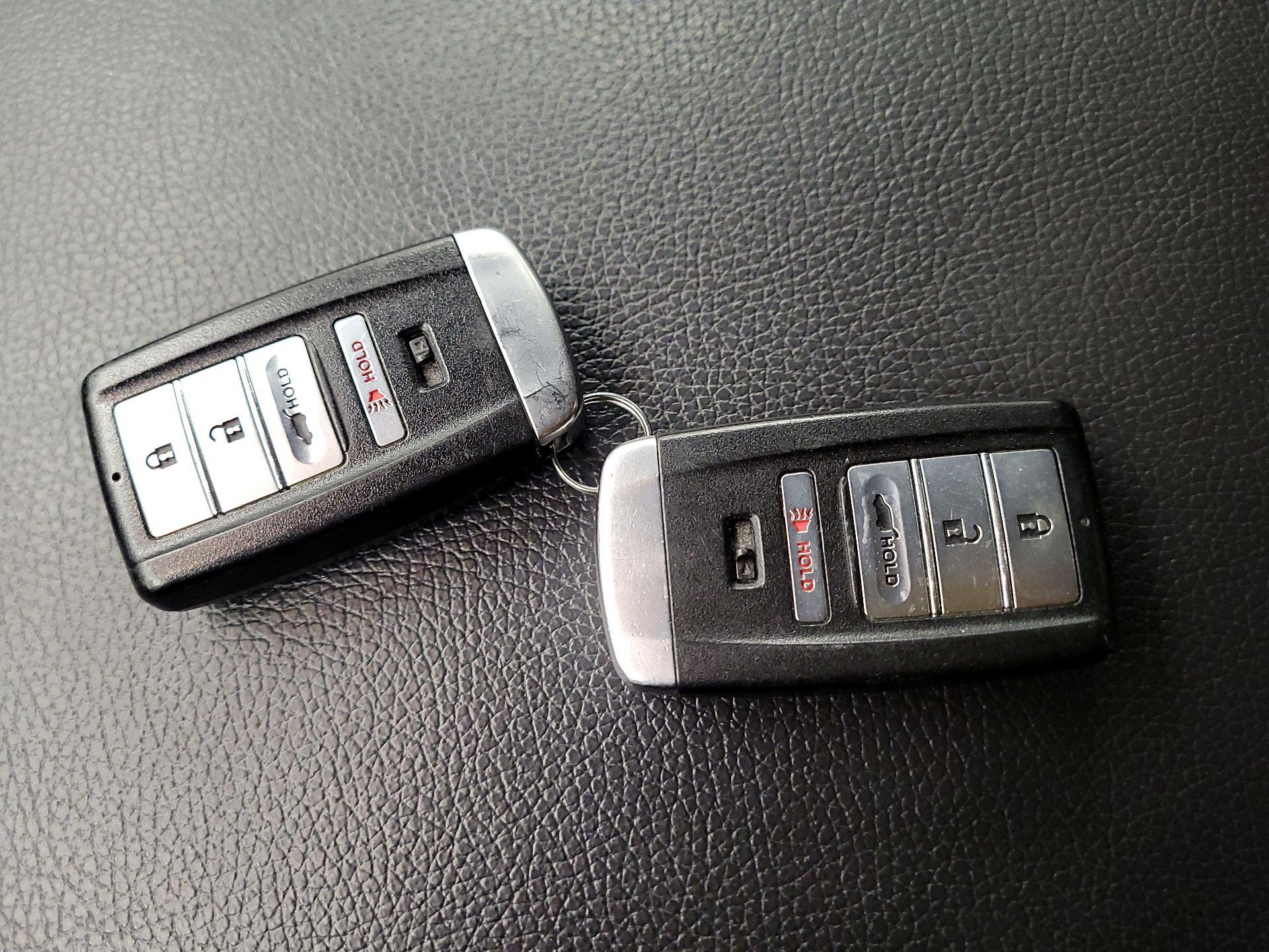 Thumbnail: 2017 Acura MDX - 18