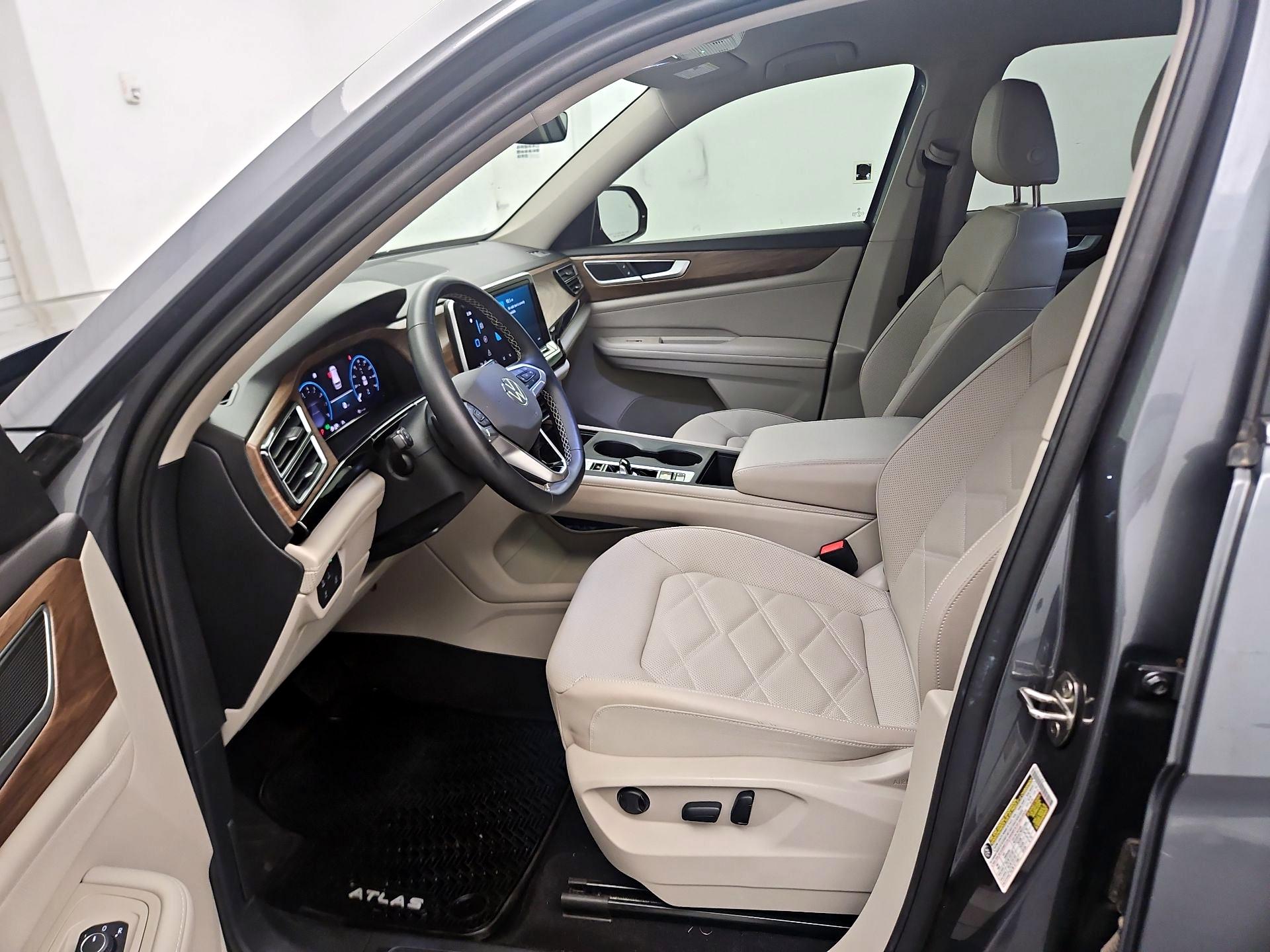 Thumbnail: 2024 Volkswagen Atlas - 11