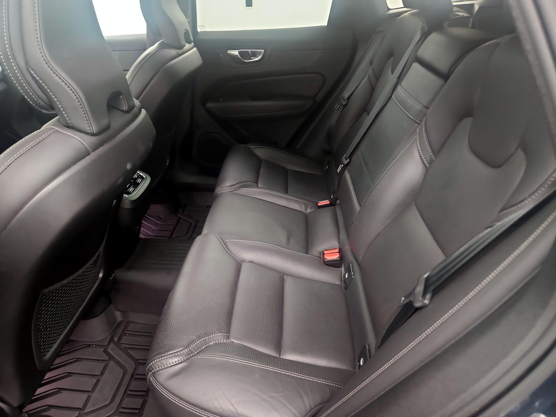 Thumbnail: 2021 Volvo XC60 - 20