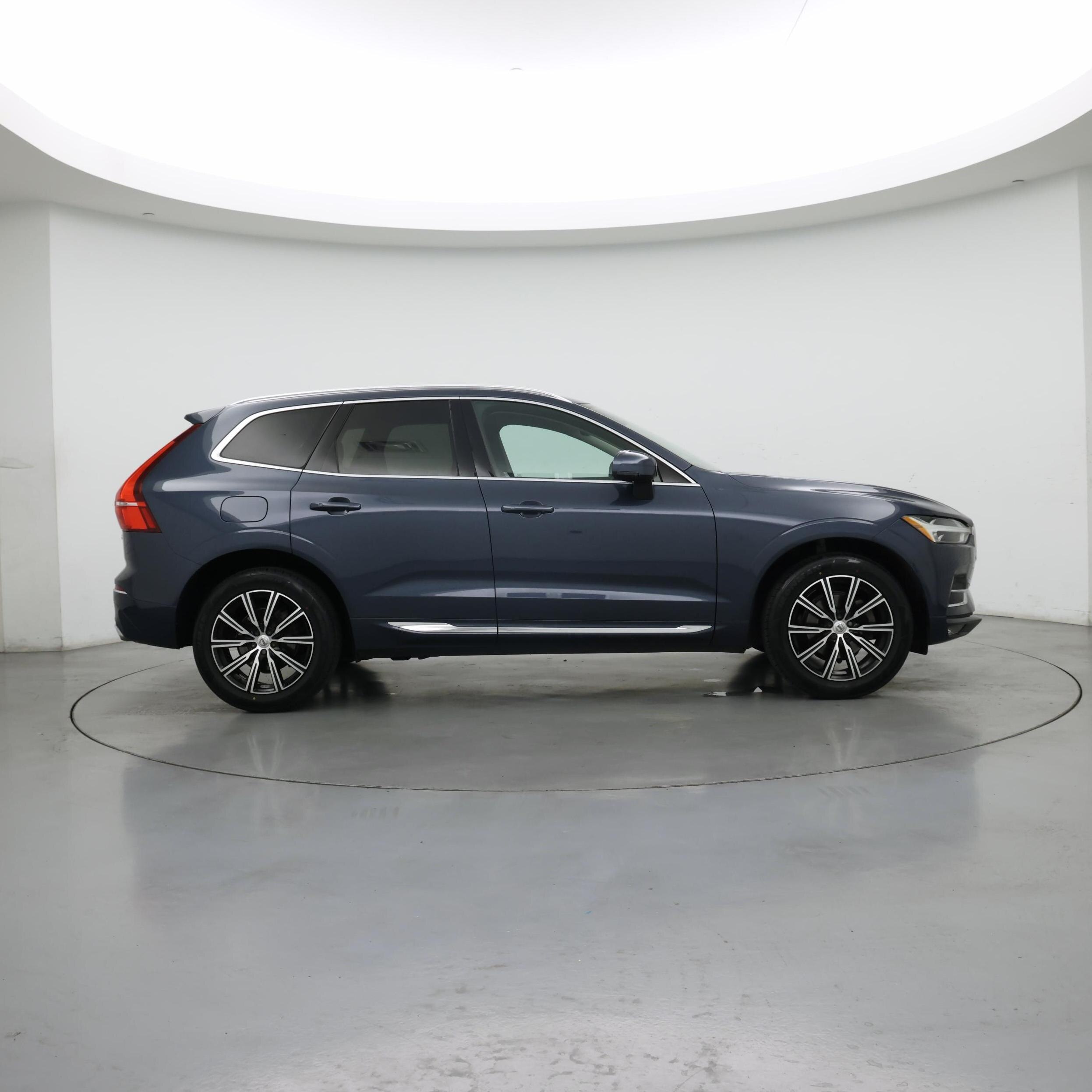 Thumbnail: 2021 Volvo XC60 - 7
