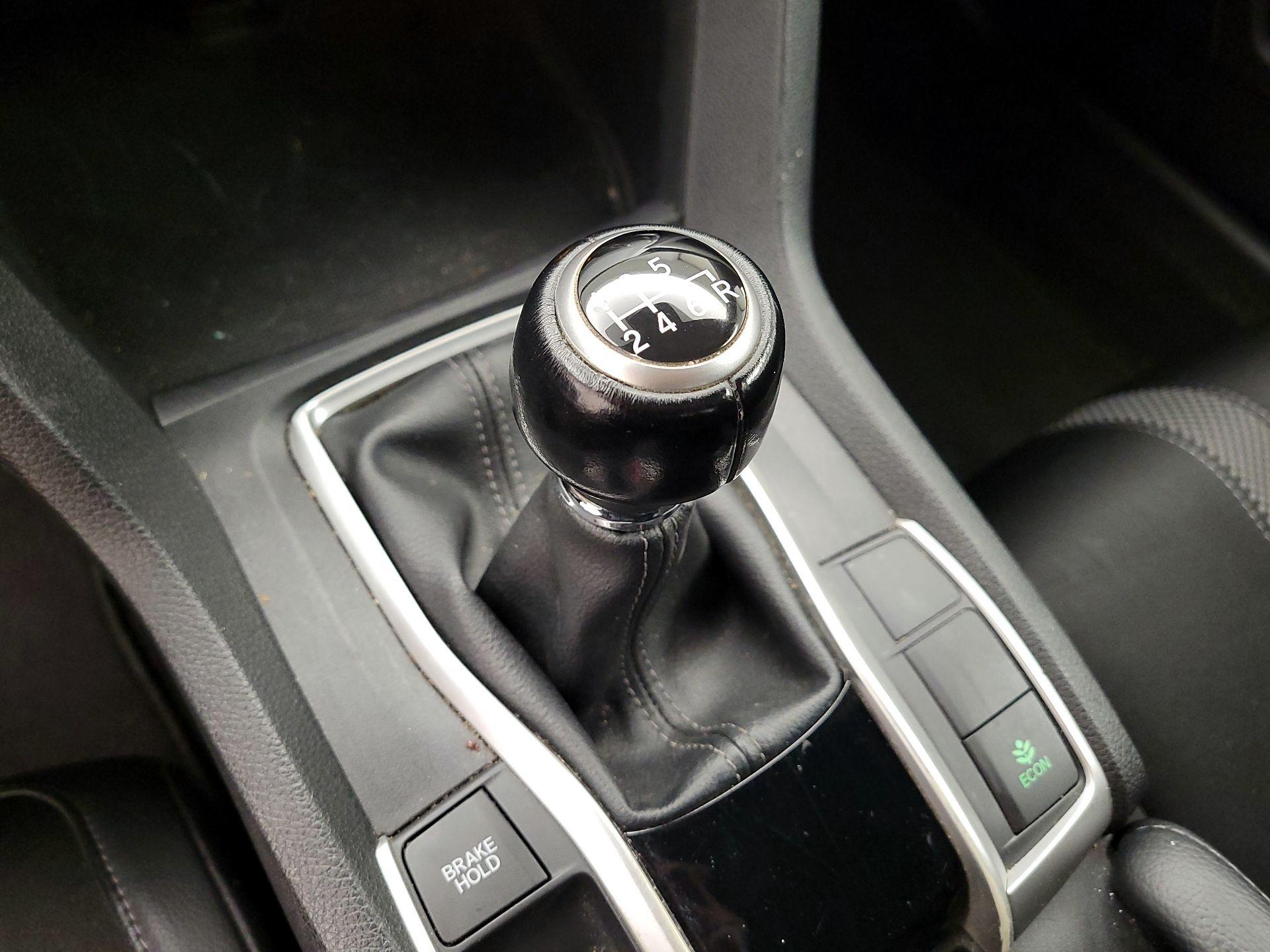 Thumbnail: 2019 Honda Civic - 17