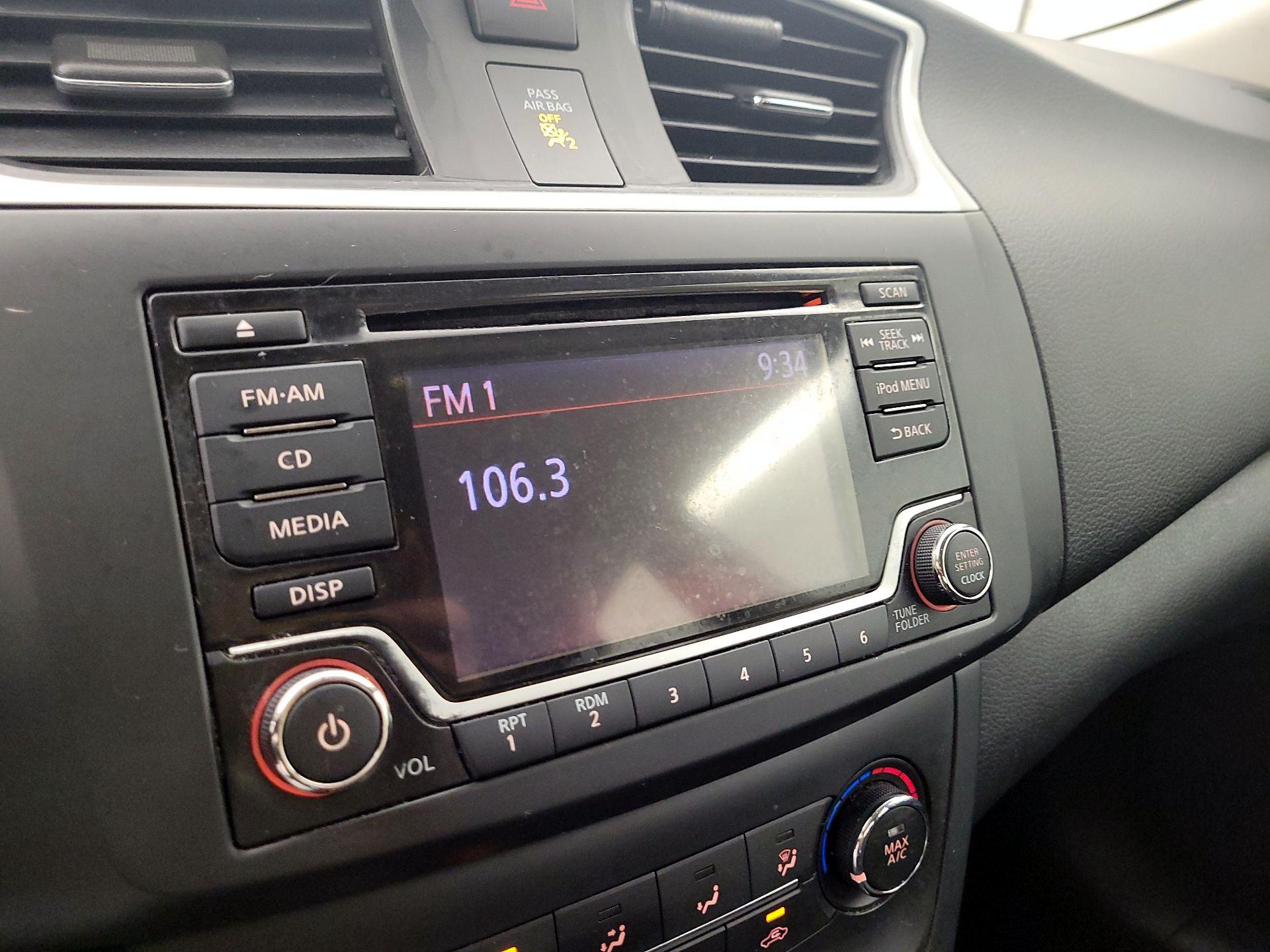 Thumbnail: 2018 Nissan Sentra - 15