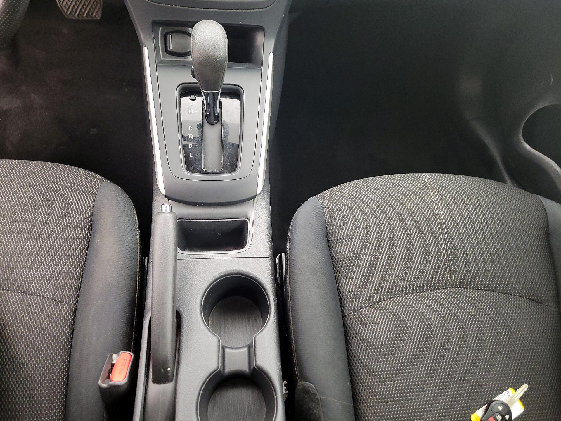 Thumbnail: 2018 Nissan Sentra - 17