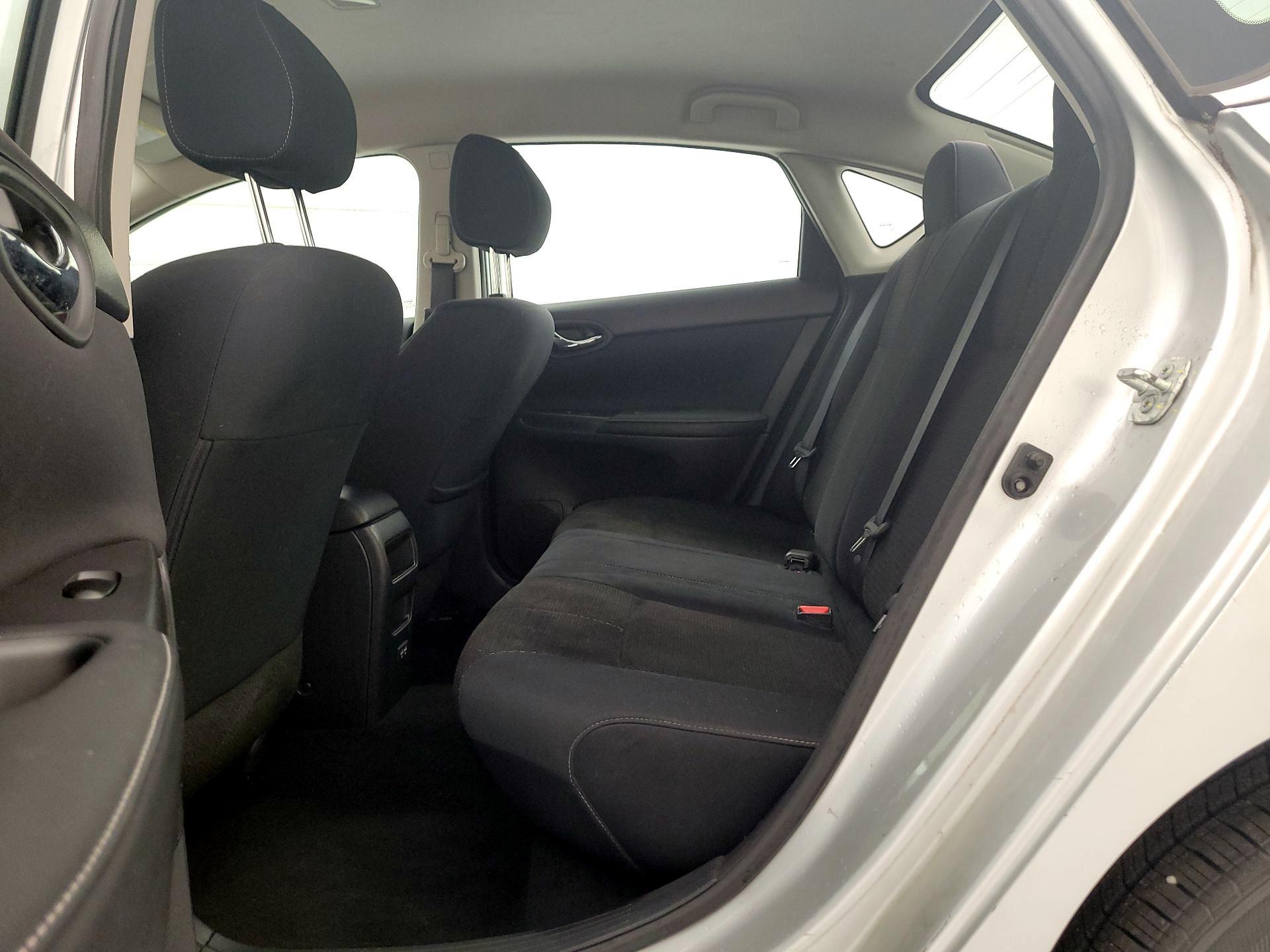 Thumbnail: 2018 Nissan Sentra - 19