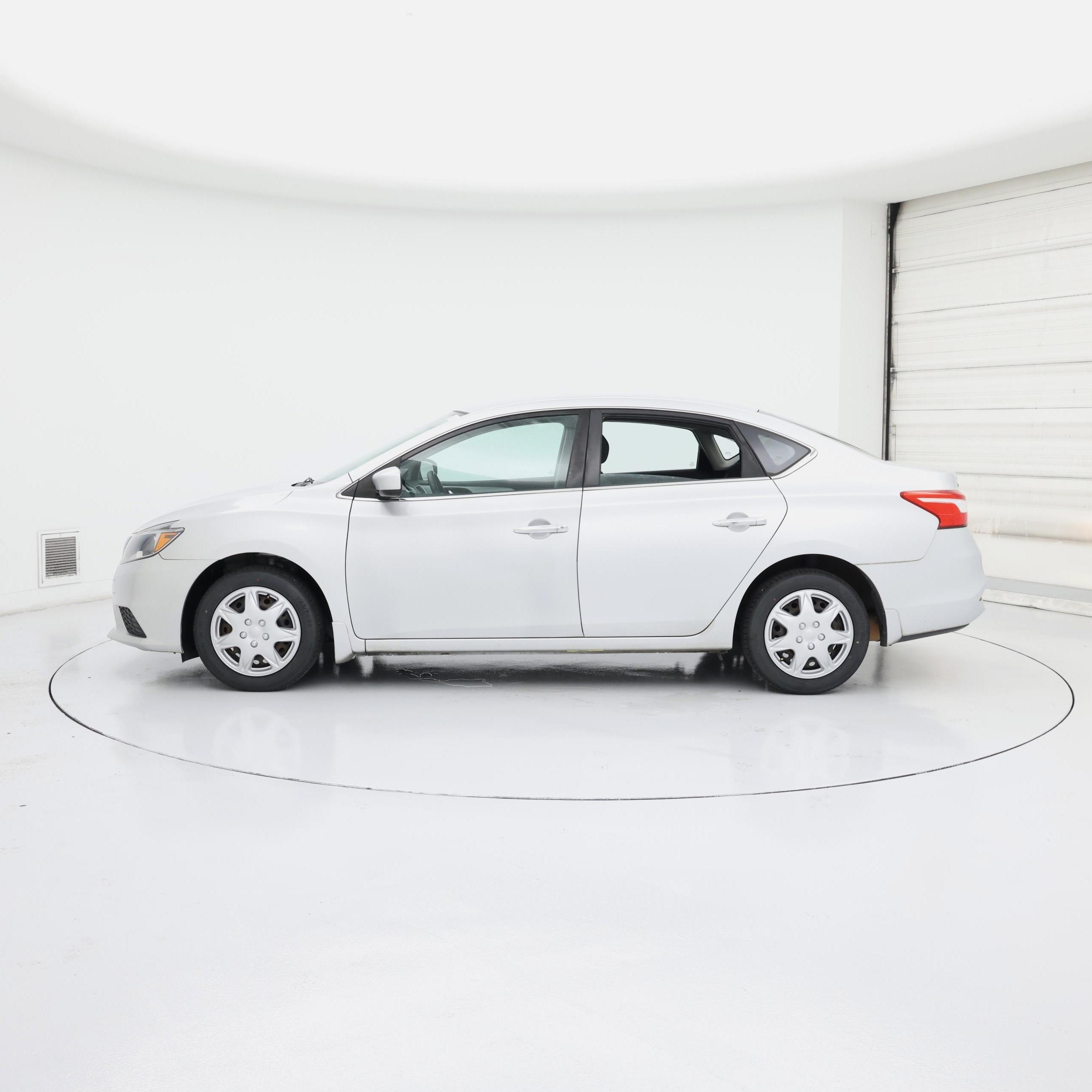 Thumbnail: 2018 Nissan Sentra - 3