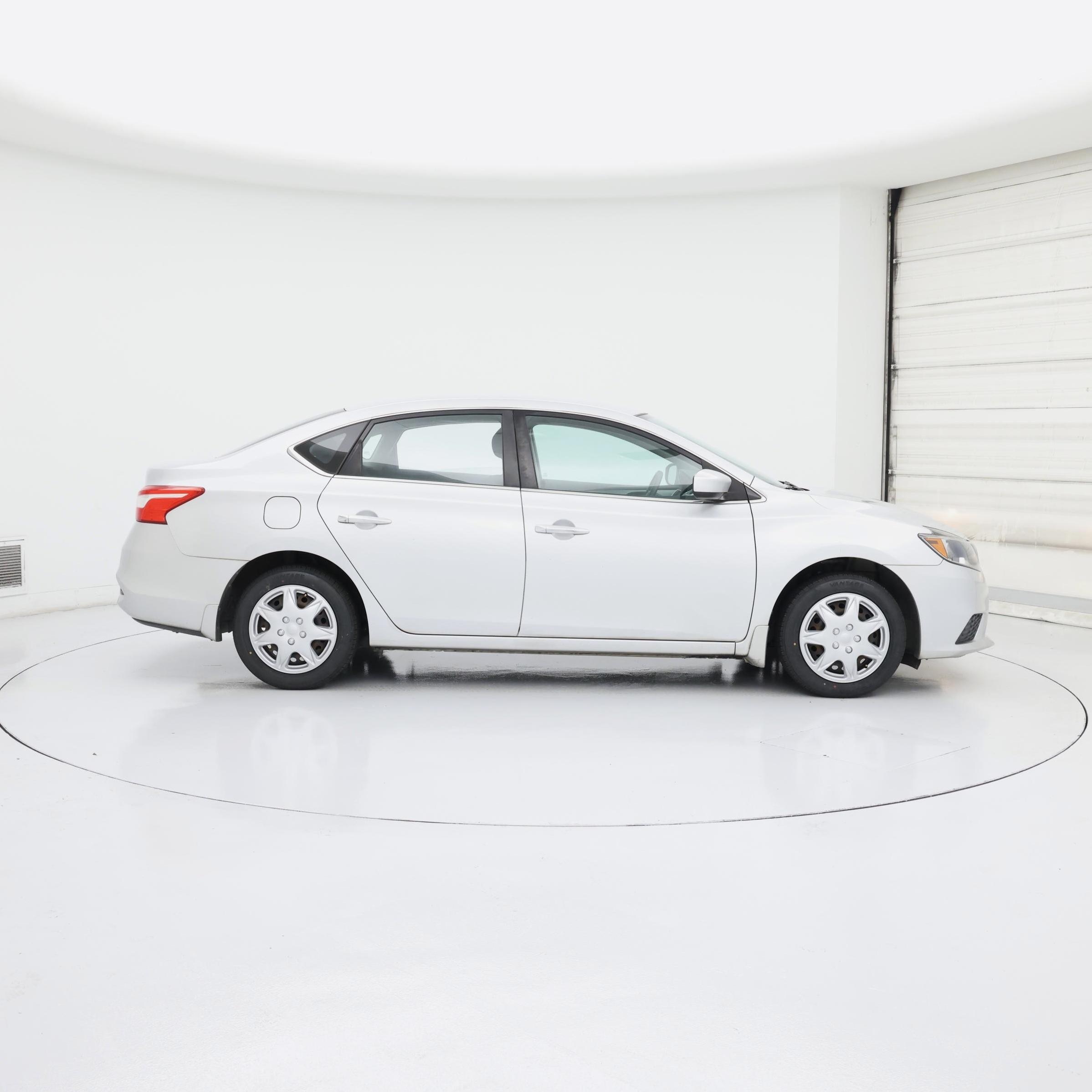 Thumbnail: 2018 Nissan Sentra - 7