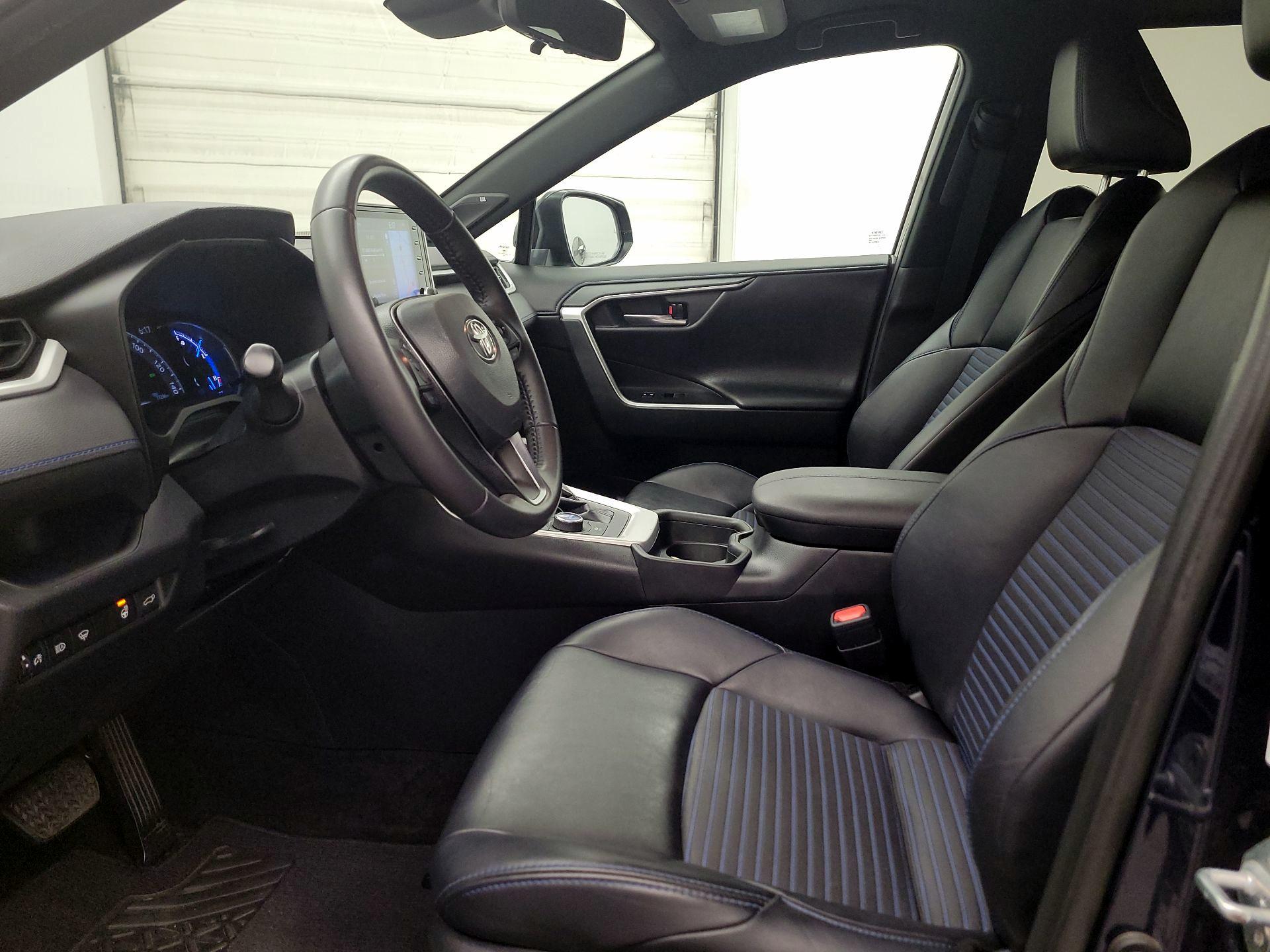 Thumbnail: 2020 Toyota RAV4 - 11