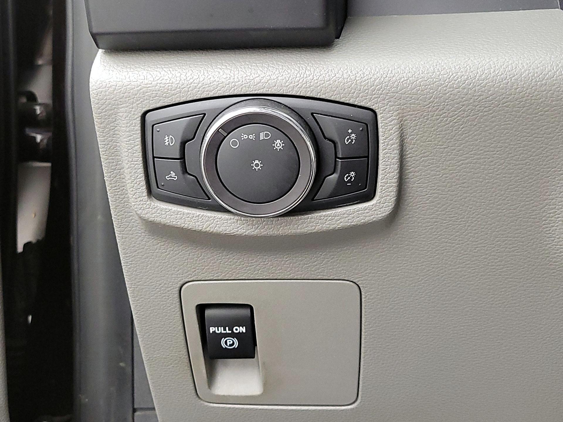 Thumbnail: 2018 Ford F-150 - 13