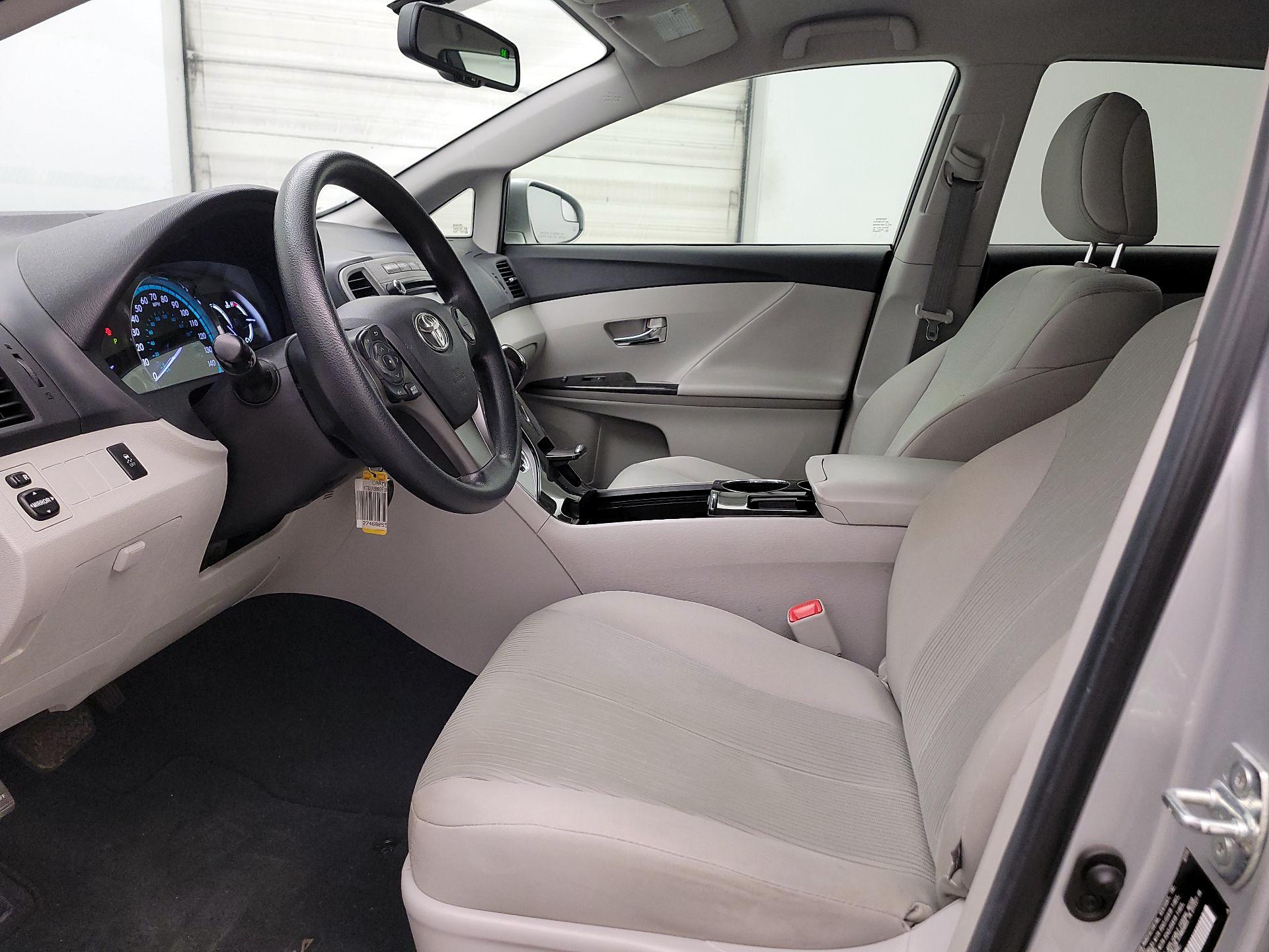 Thumbnail: 2014 Toyota Venza - 11