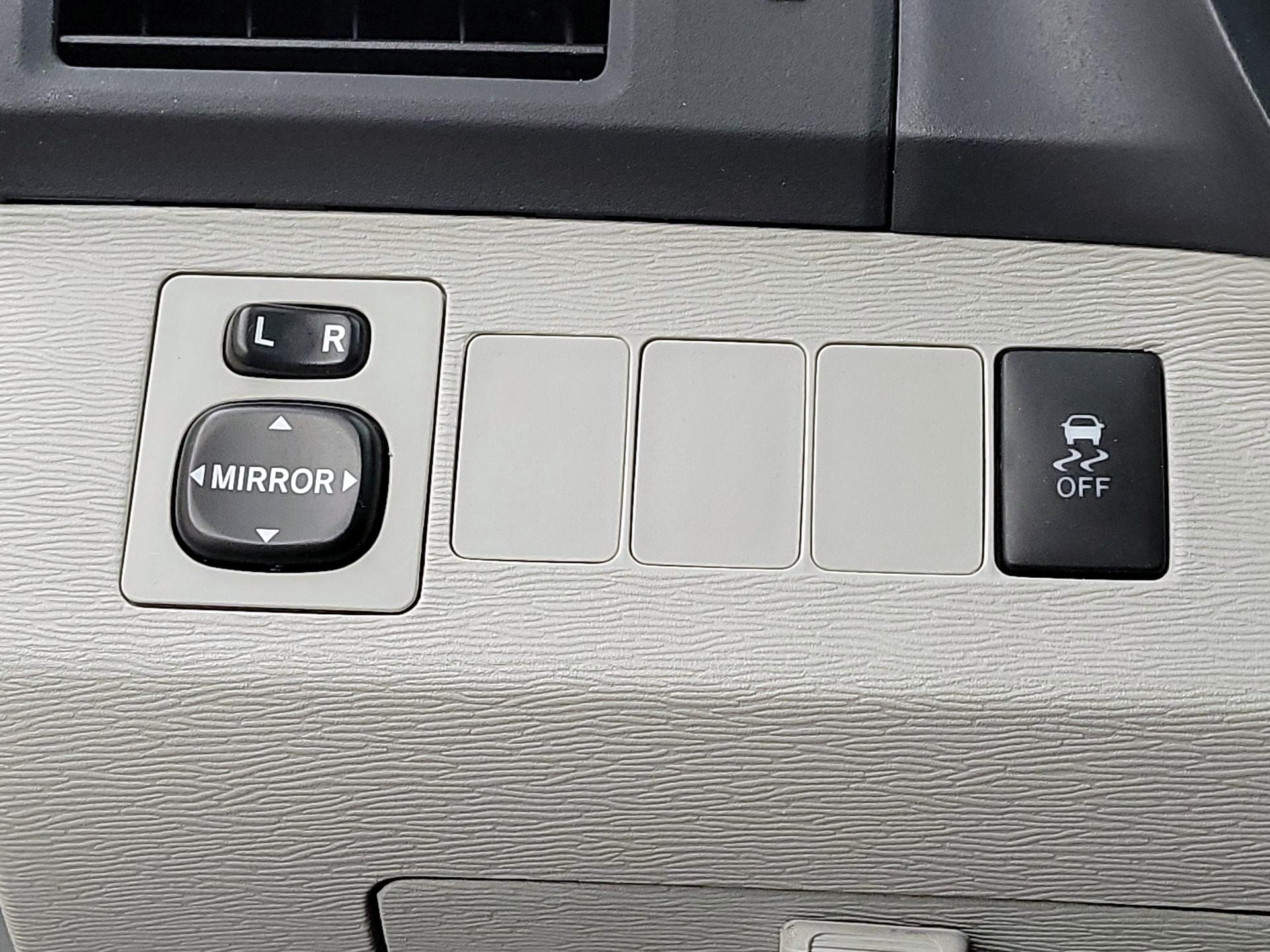 Thumbnail: 2014 Toyota Venza - 13