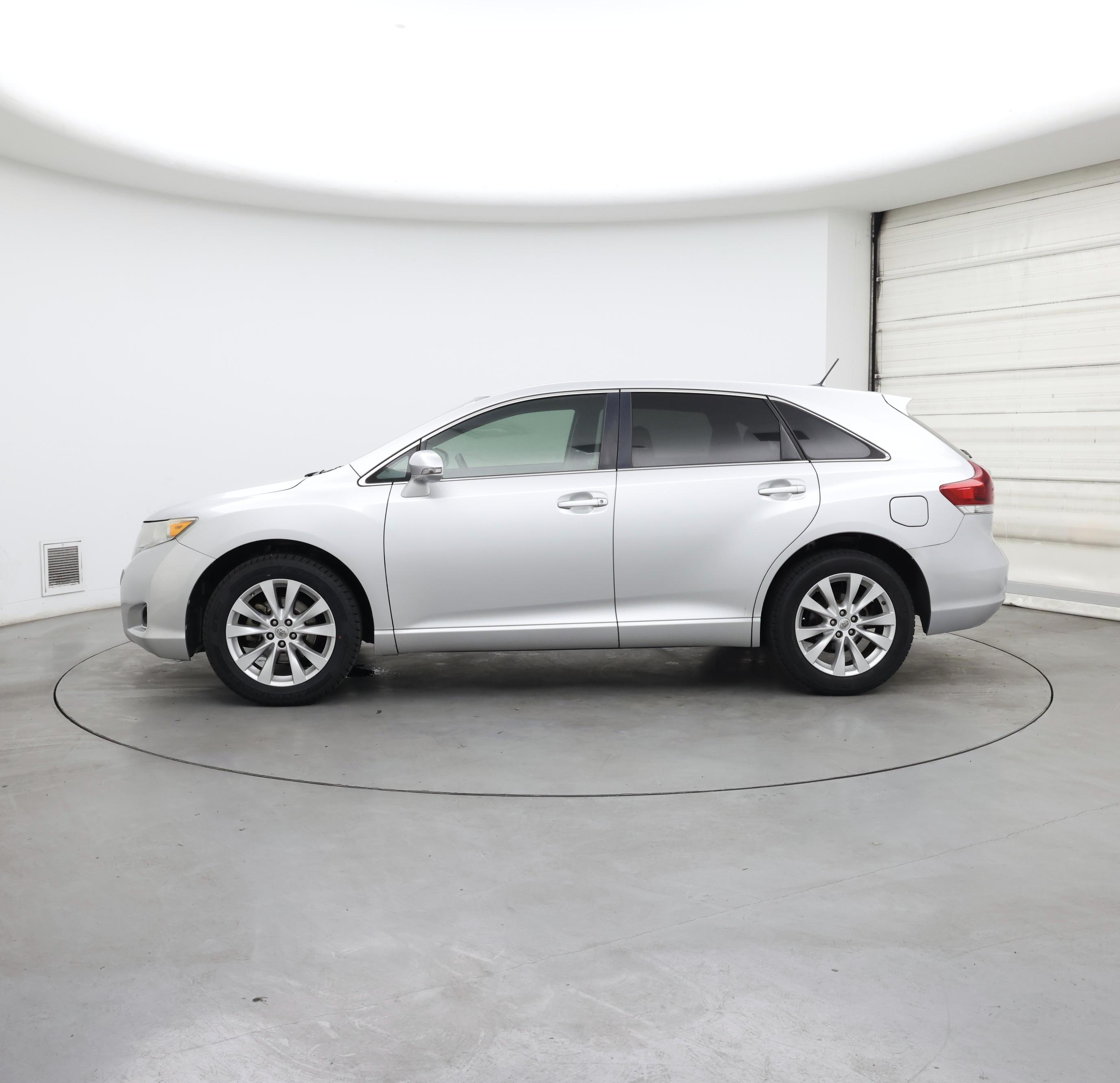 Thumbnail: 2014 Toyota Venza - 3