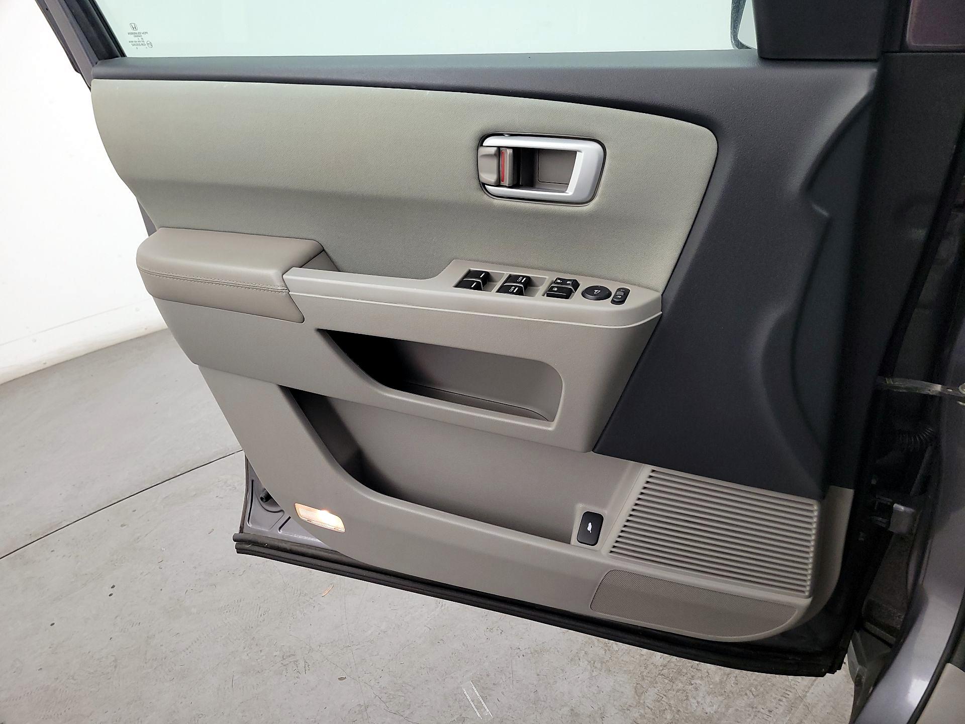 Thumbnail: 2014 Honda Pilot - 12