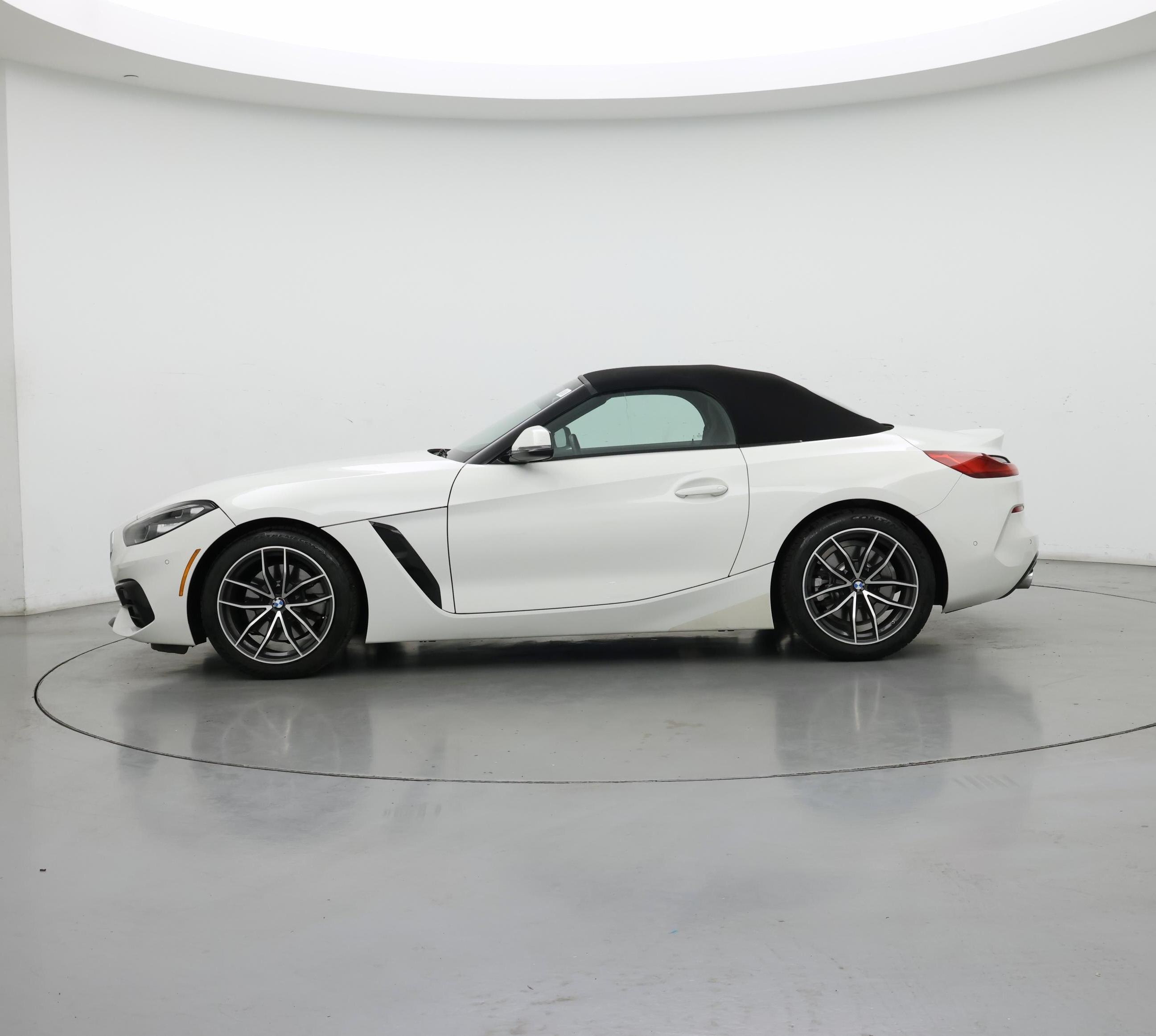 Thumbnail: 2021 BMW Z4 - 3