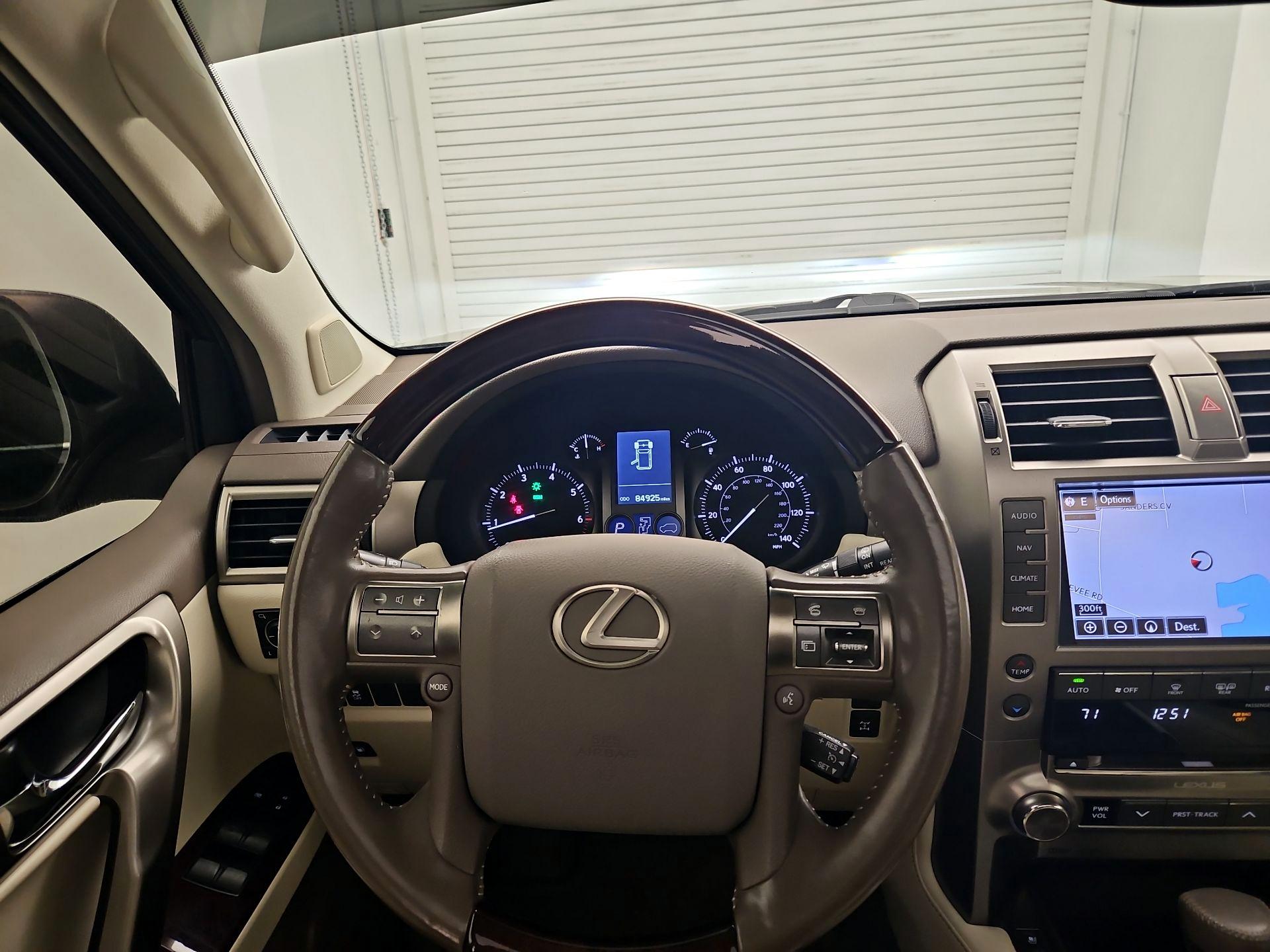 Thumbnail: 2017 Lexus GX - 10