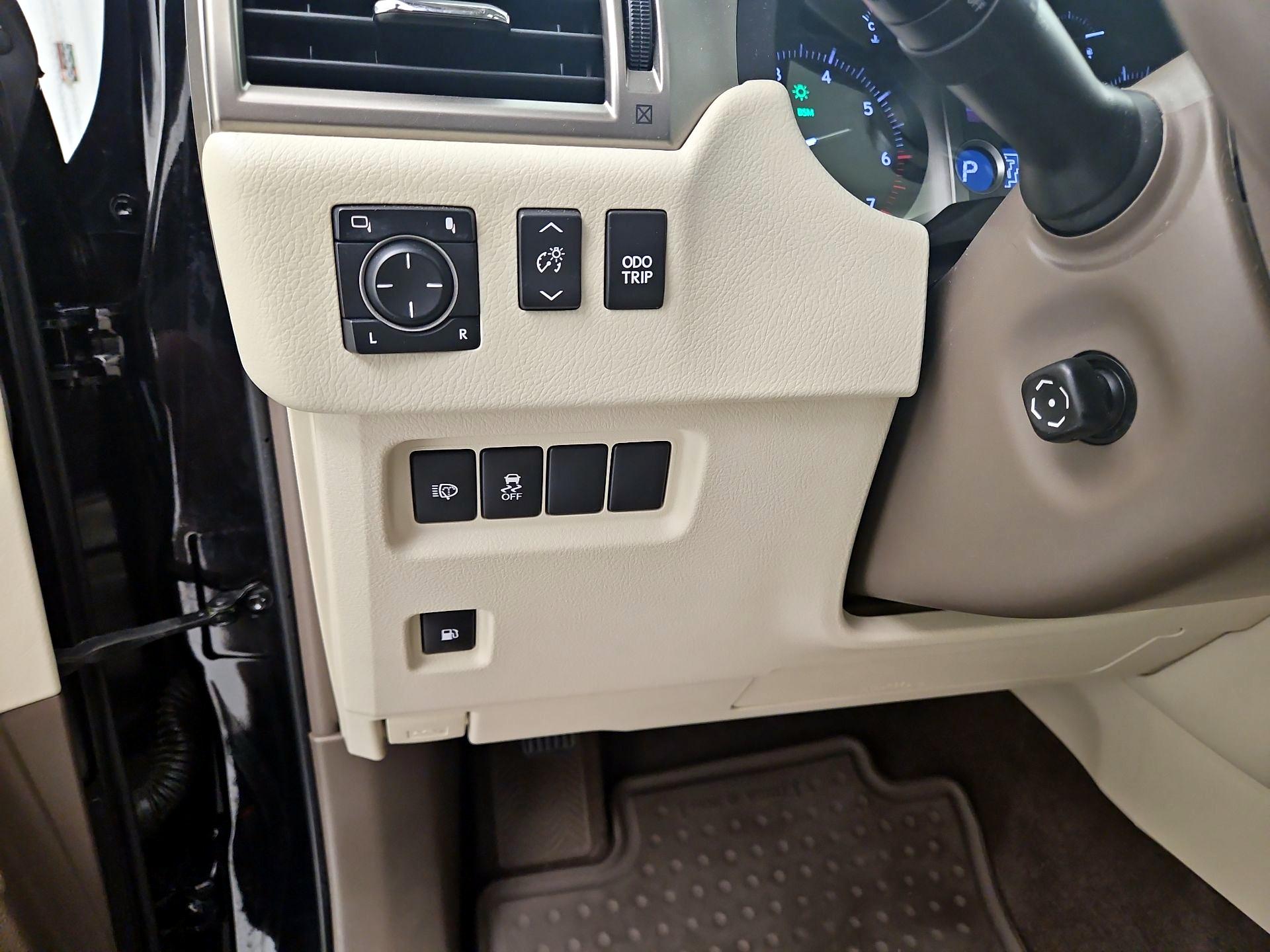 Thumbnail: 2017 Lexus GX - 13