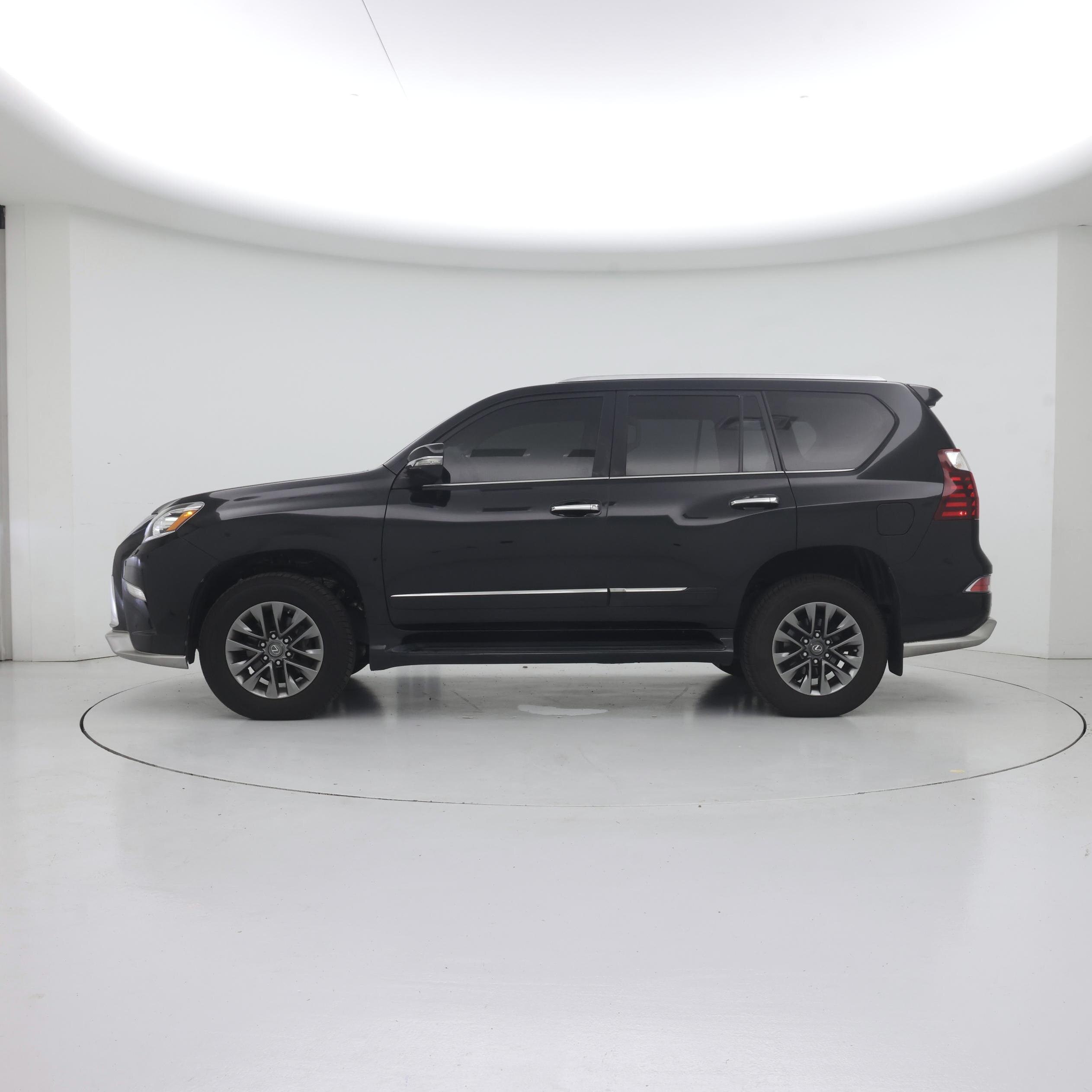 Thumbnail: 2017 Lexus GX - 3