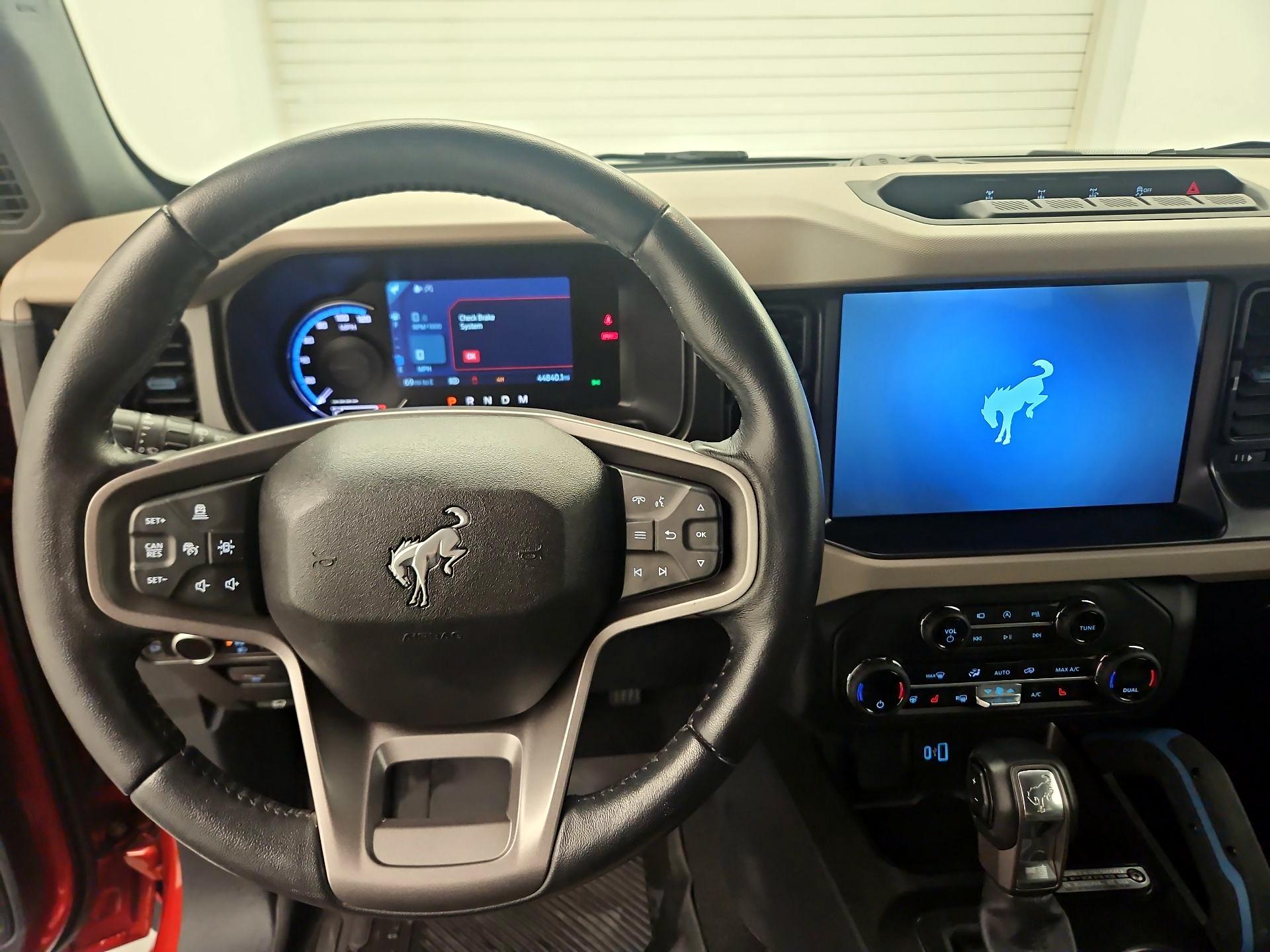 Thumbnail: 2023 Ford Bronco - 10