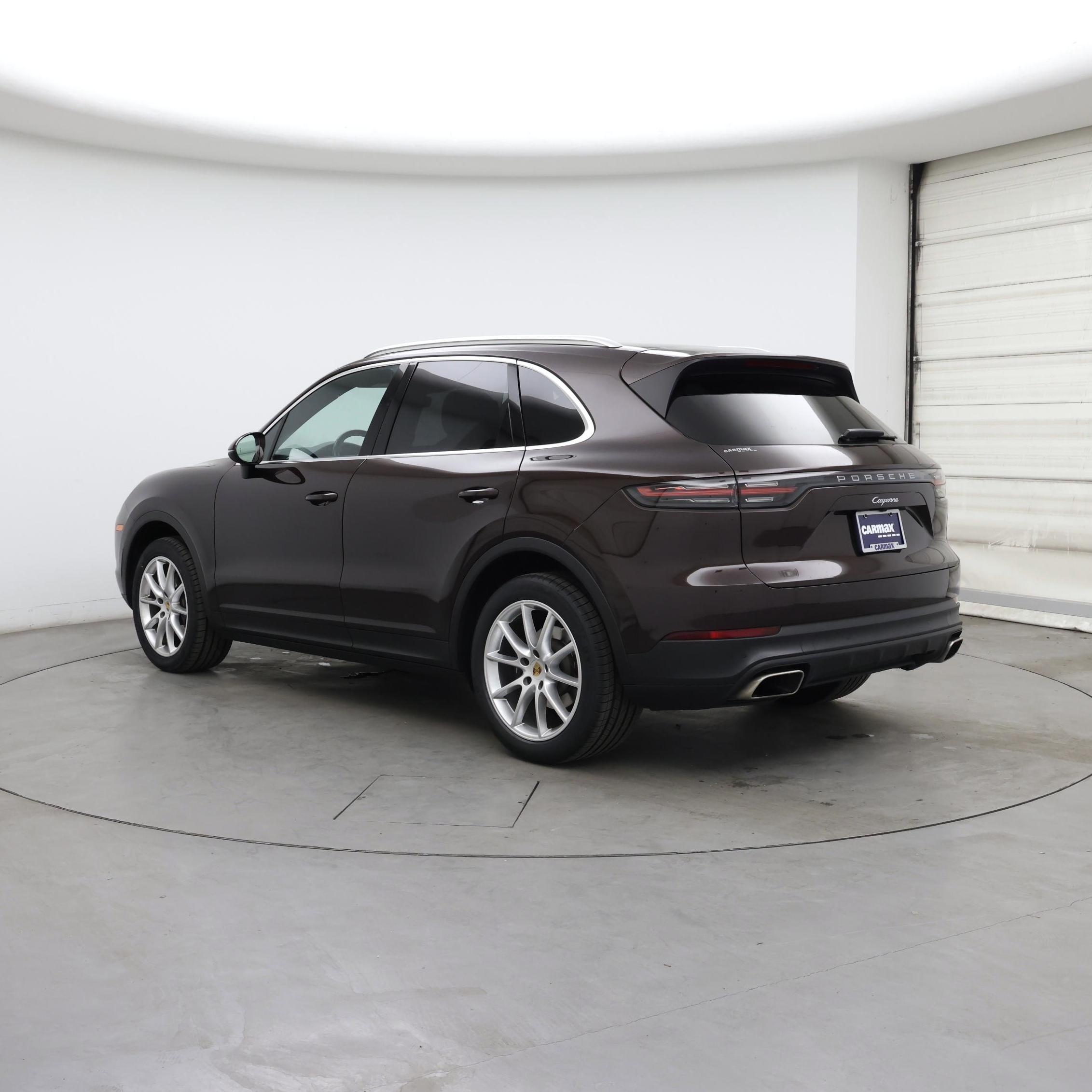 Thumbnail: 2019 Porsche Cayenne - 2