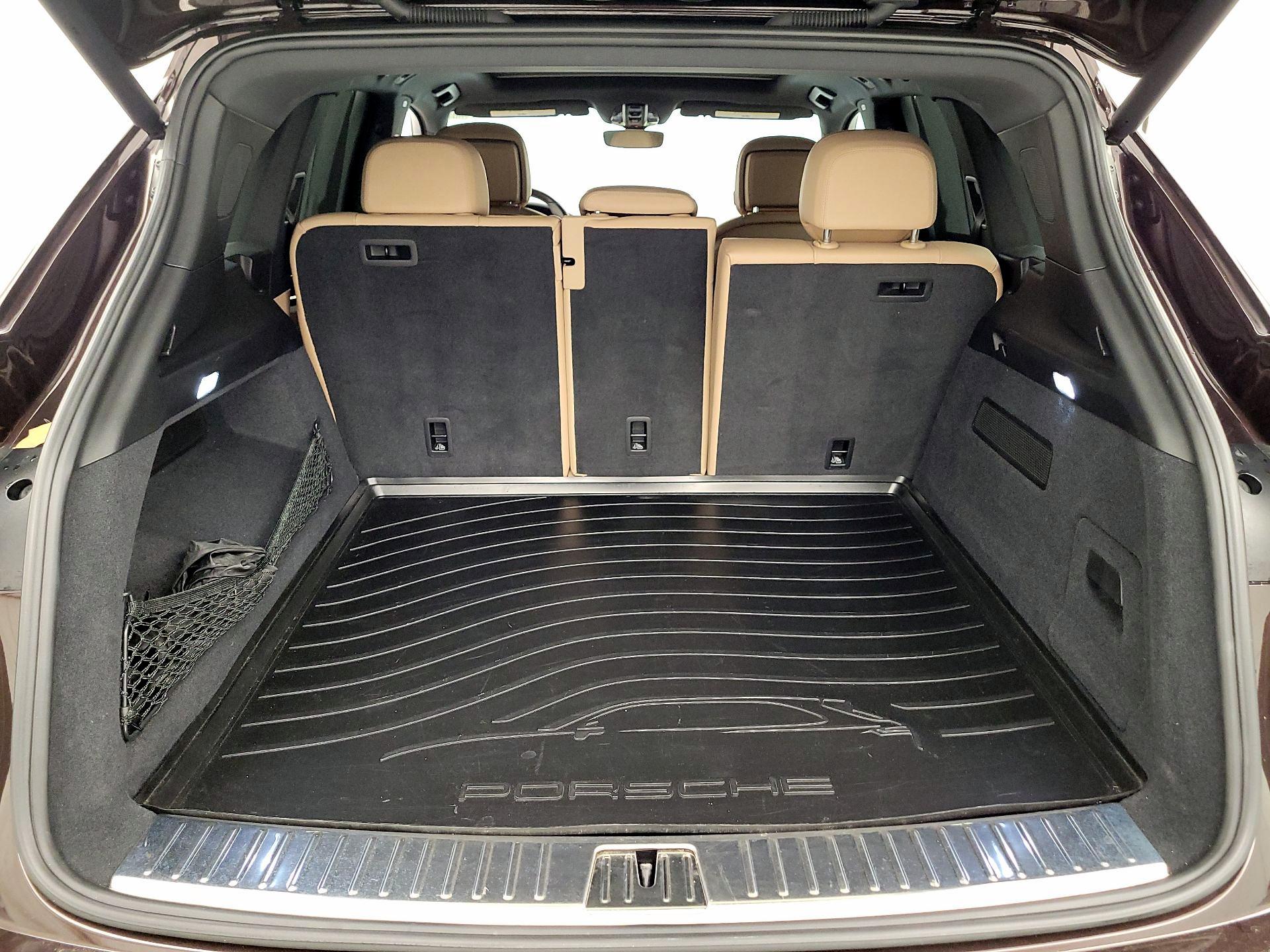 Thumbnail: 2019 Porsche Cayenne - 20