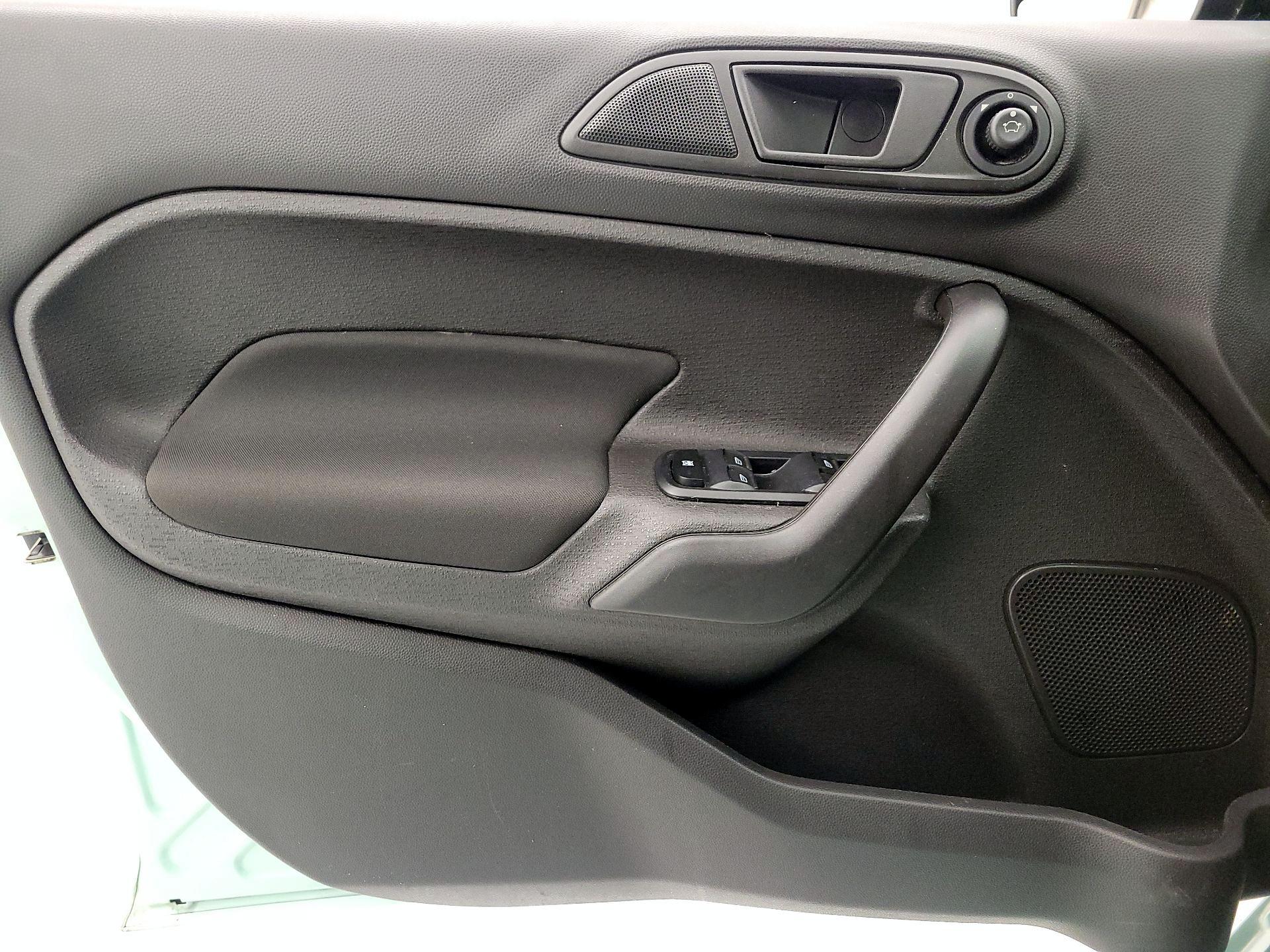 Thumbnail: 2018 Ford Fiesta - 12