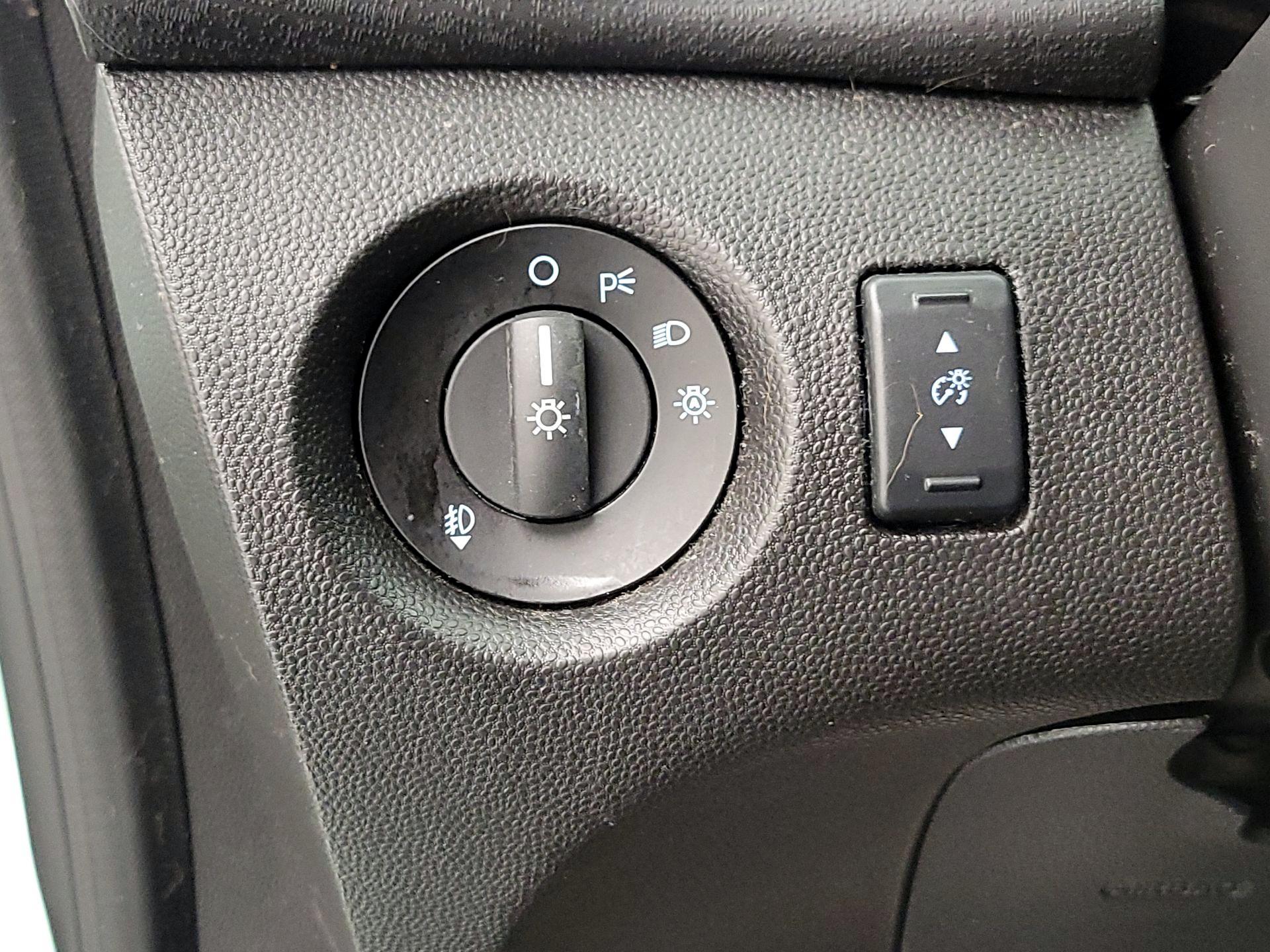 Thumbnail: 2018 Ford Fiesta - 13