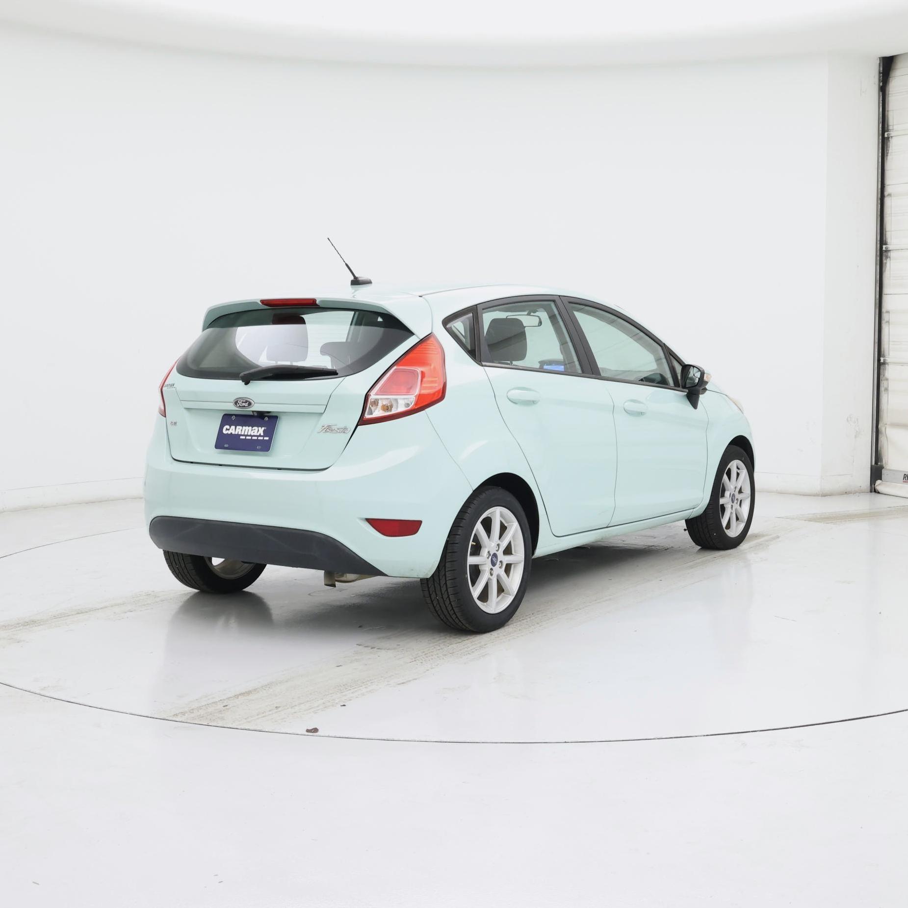 Thumbnail: 2018 Ford Fiesta - 8