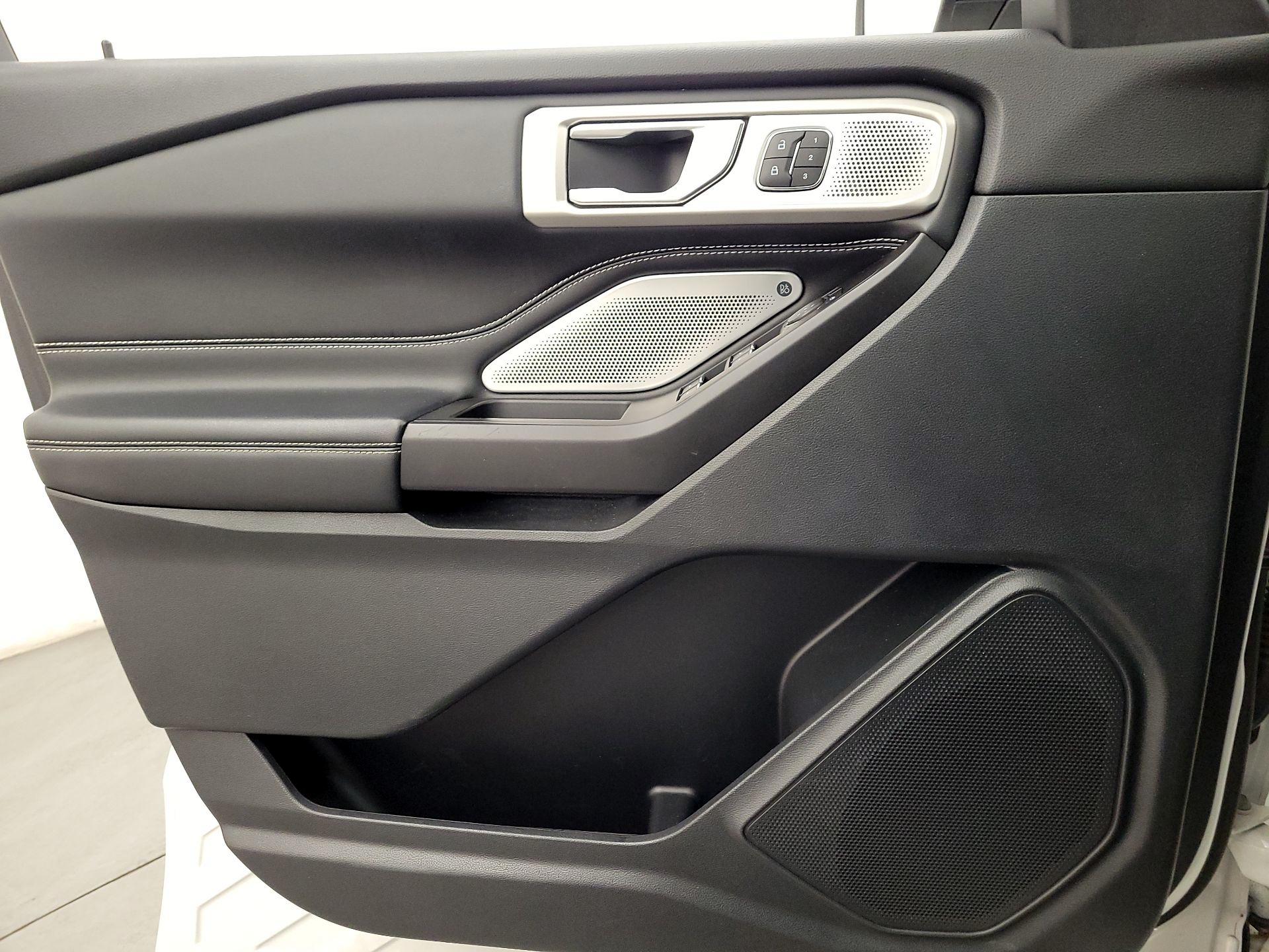 Thumbnail: 2020 Ford Explorer - 12