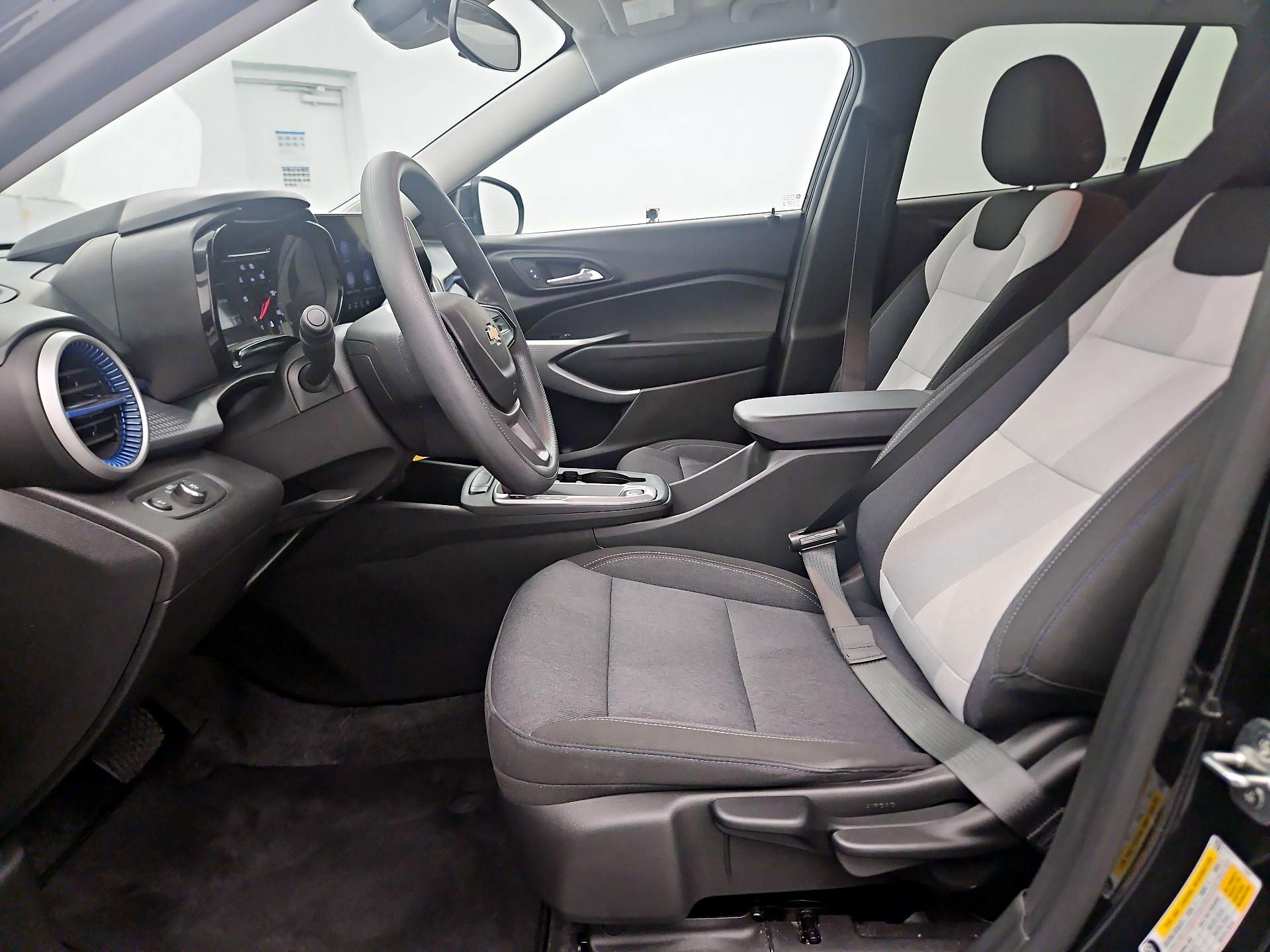 Thumbnail: 2024 Chevrolet Trax - 11