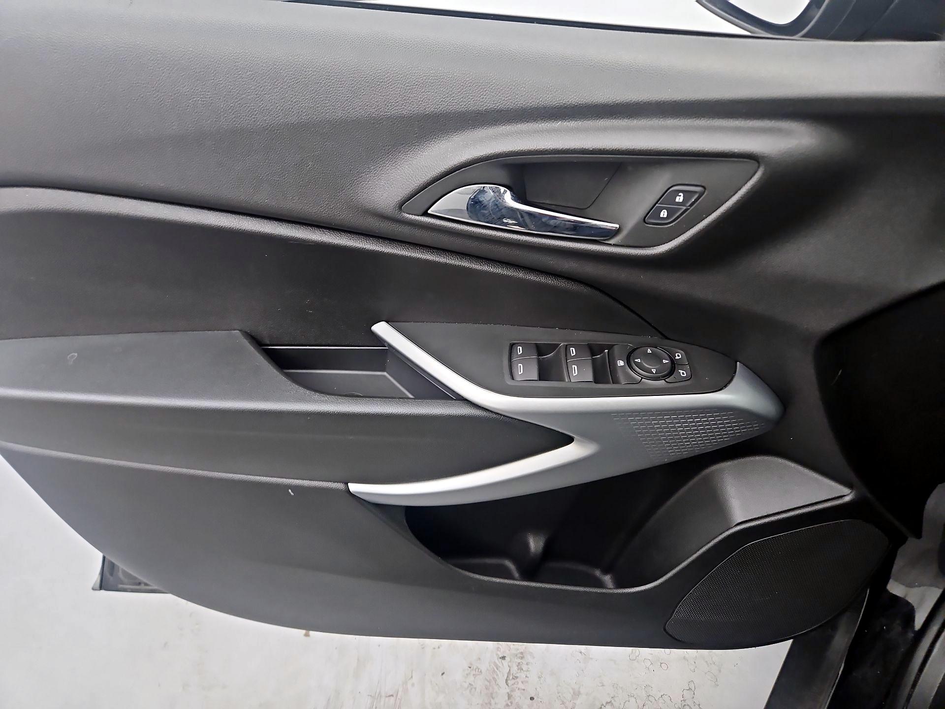 Thumbnail: 2024 Chevrolet Trax - 12