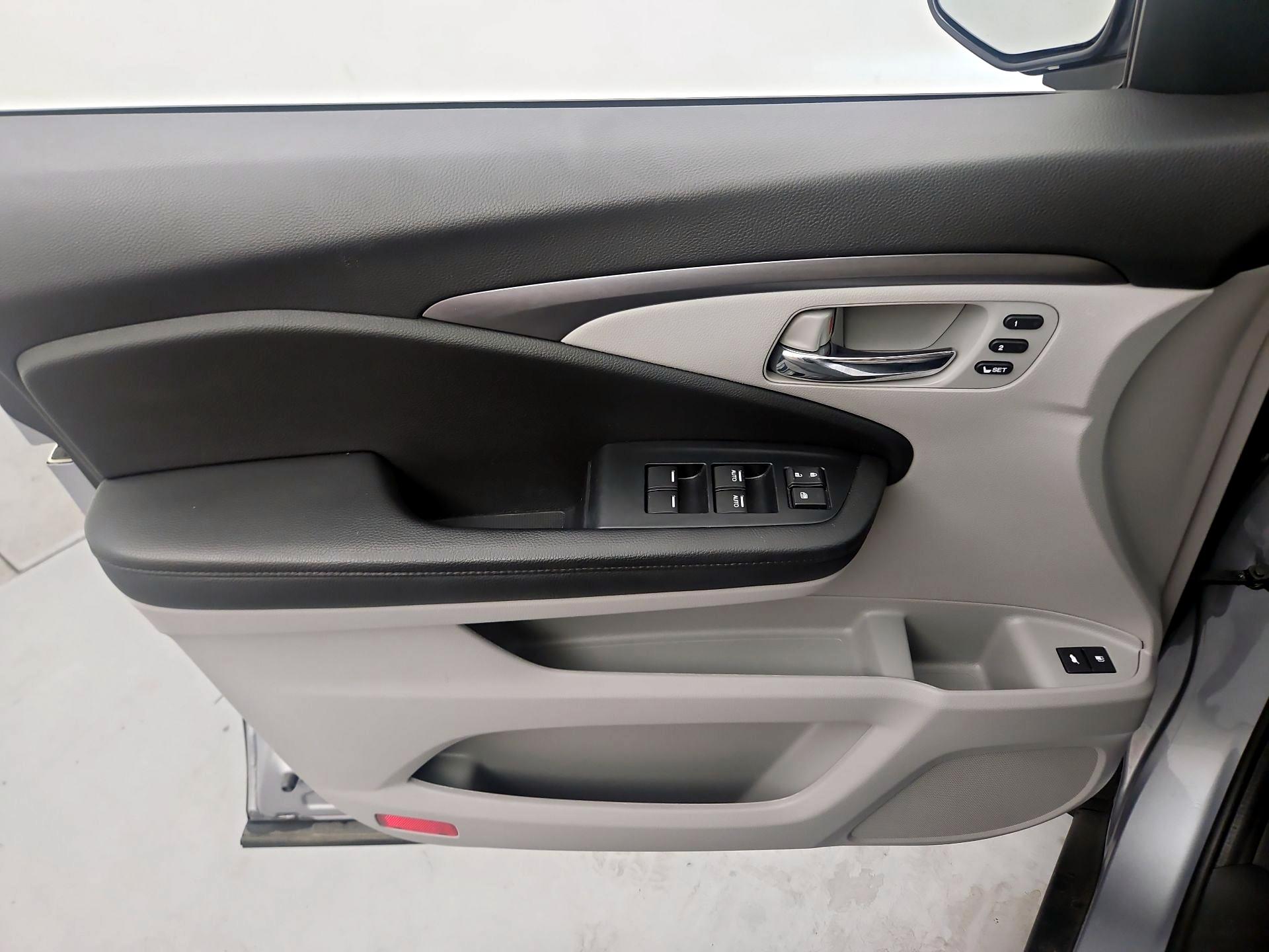 Thumbnail: 2022 Honda Pilot - 12