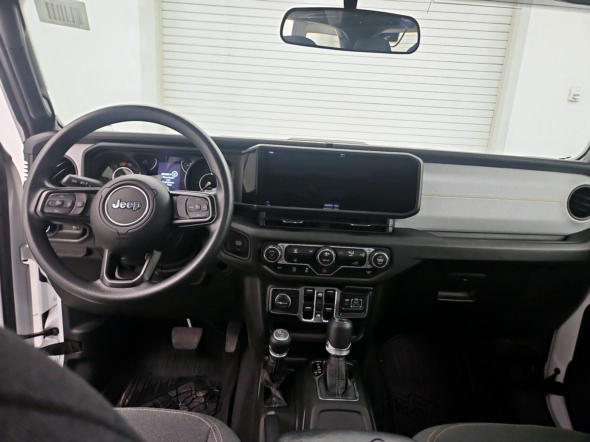 Thumbnail: 2025 Jeep Wrangler - 9