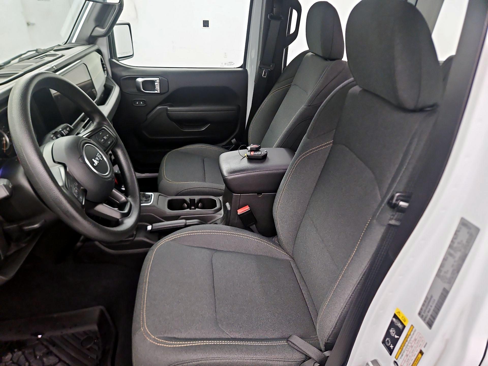 Thumbnail: 2025 Jeep Wrangler - 11