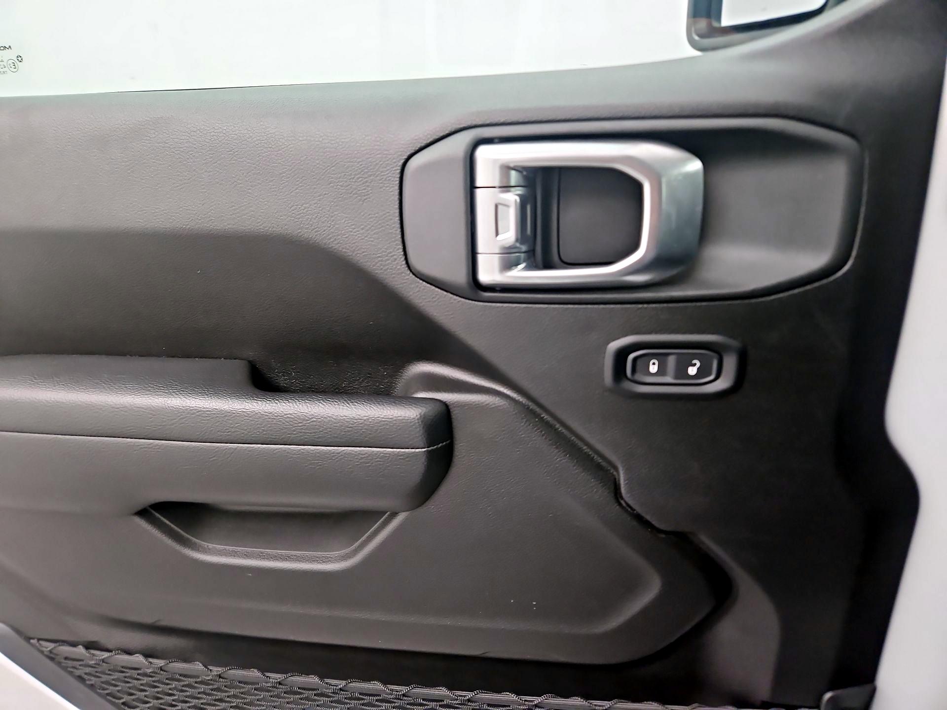 Thumbnail: 2025 Jeep Wrangler - 12