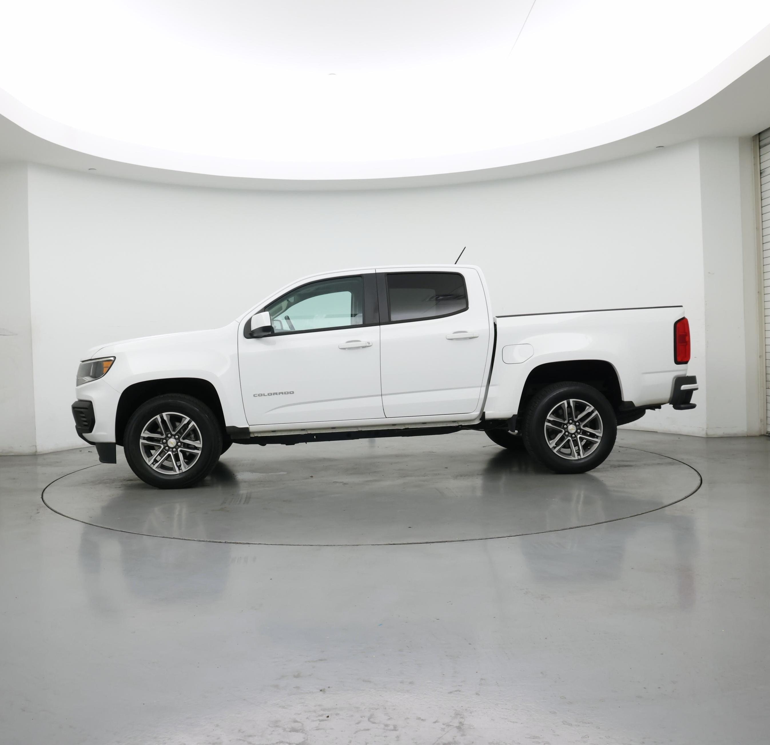 Thumbnail: 2022 Chevrolet Colorado - 3