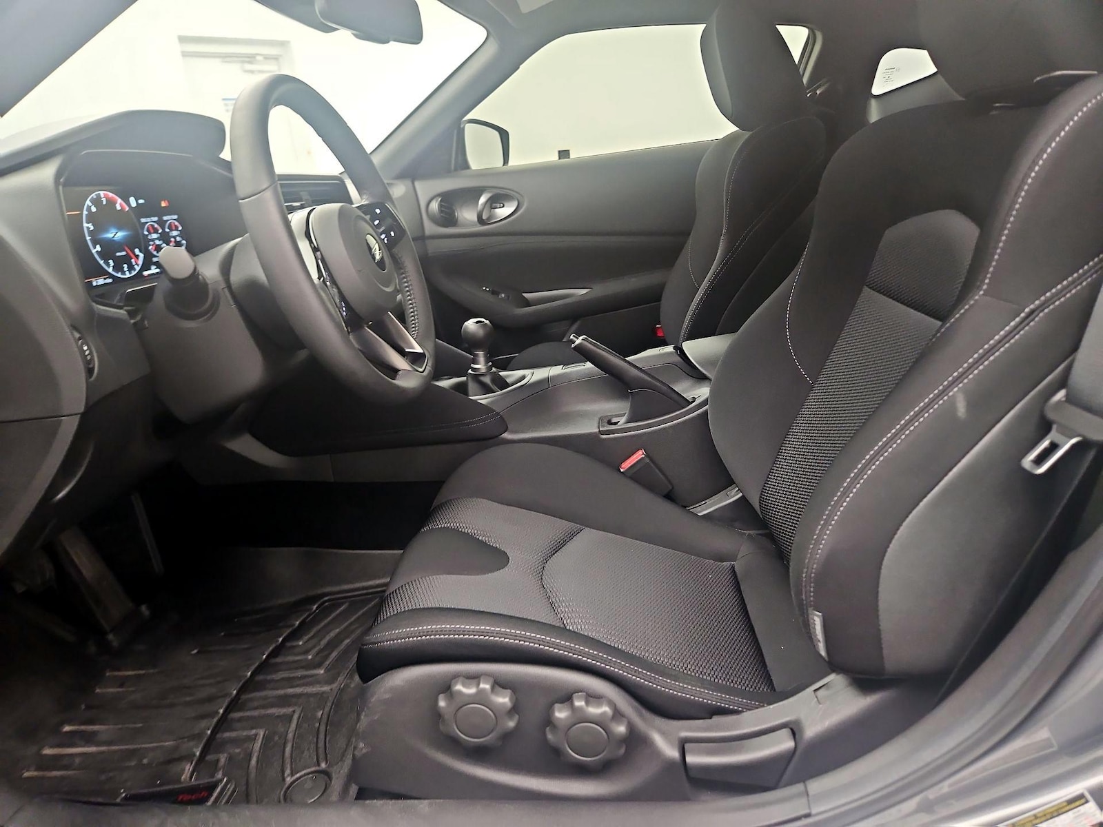 2024 Nissan Z Sport - Photo 12
