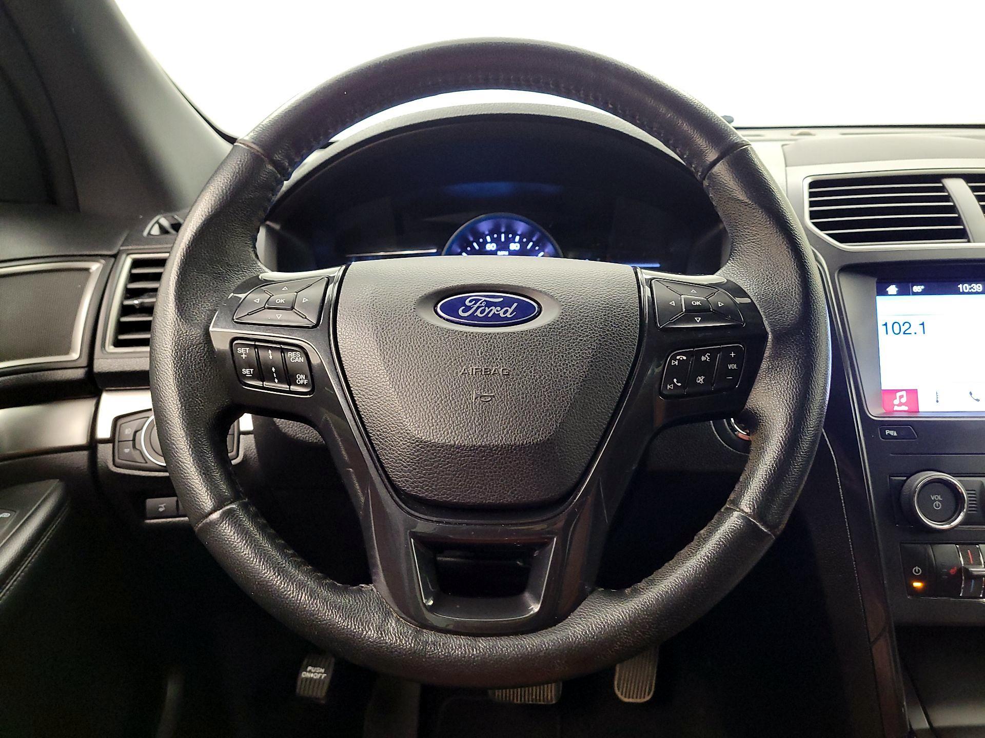 Thumbnail: 2019 Ford Explorer - 10