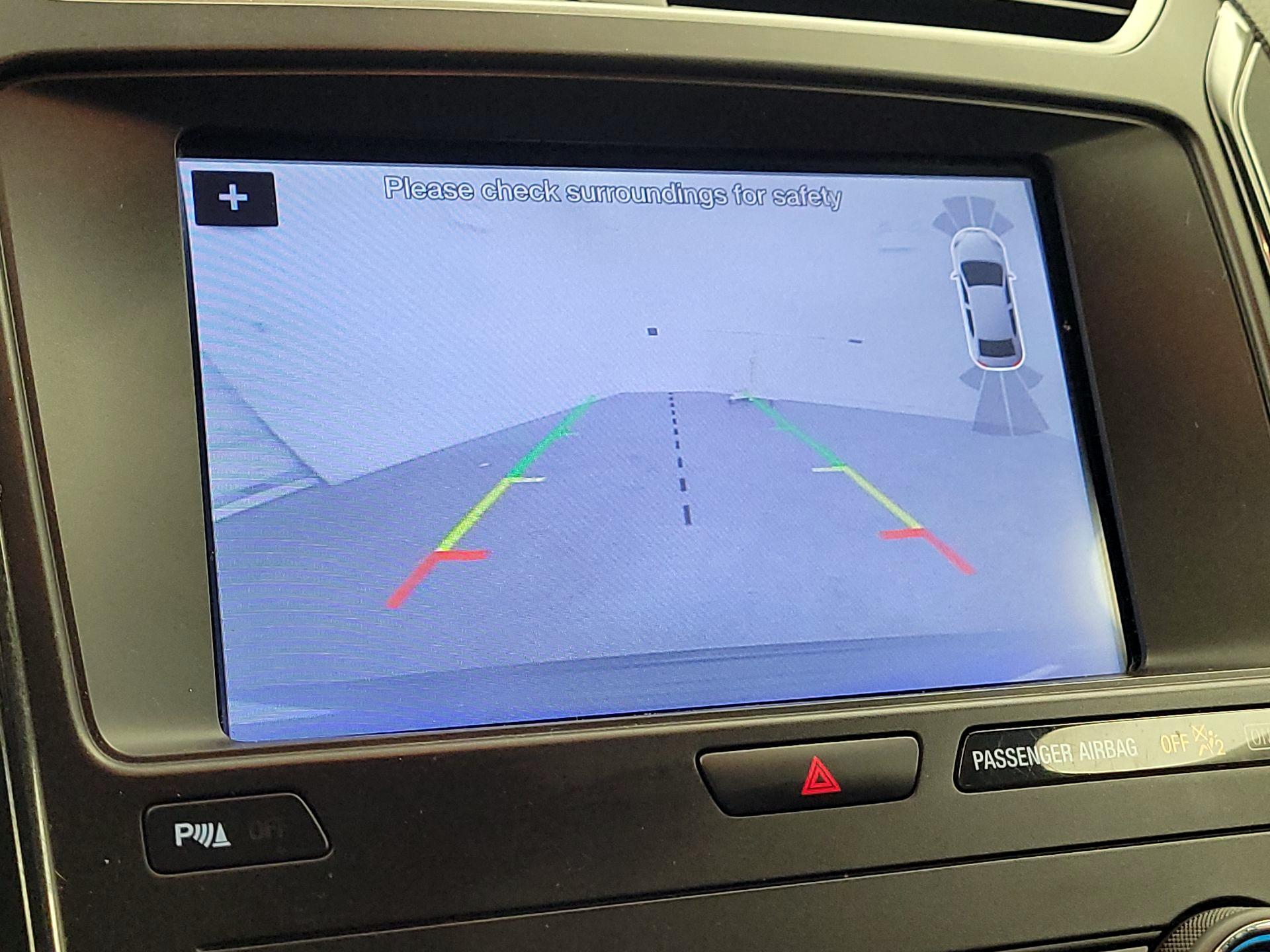 Thumbnail: 2019 Ford Explorer - 14