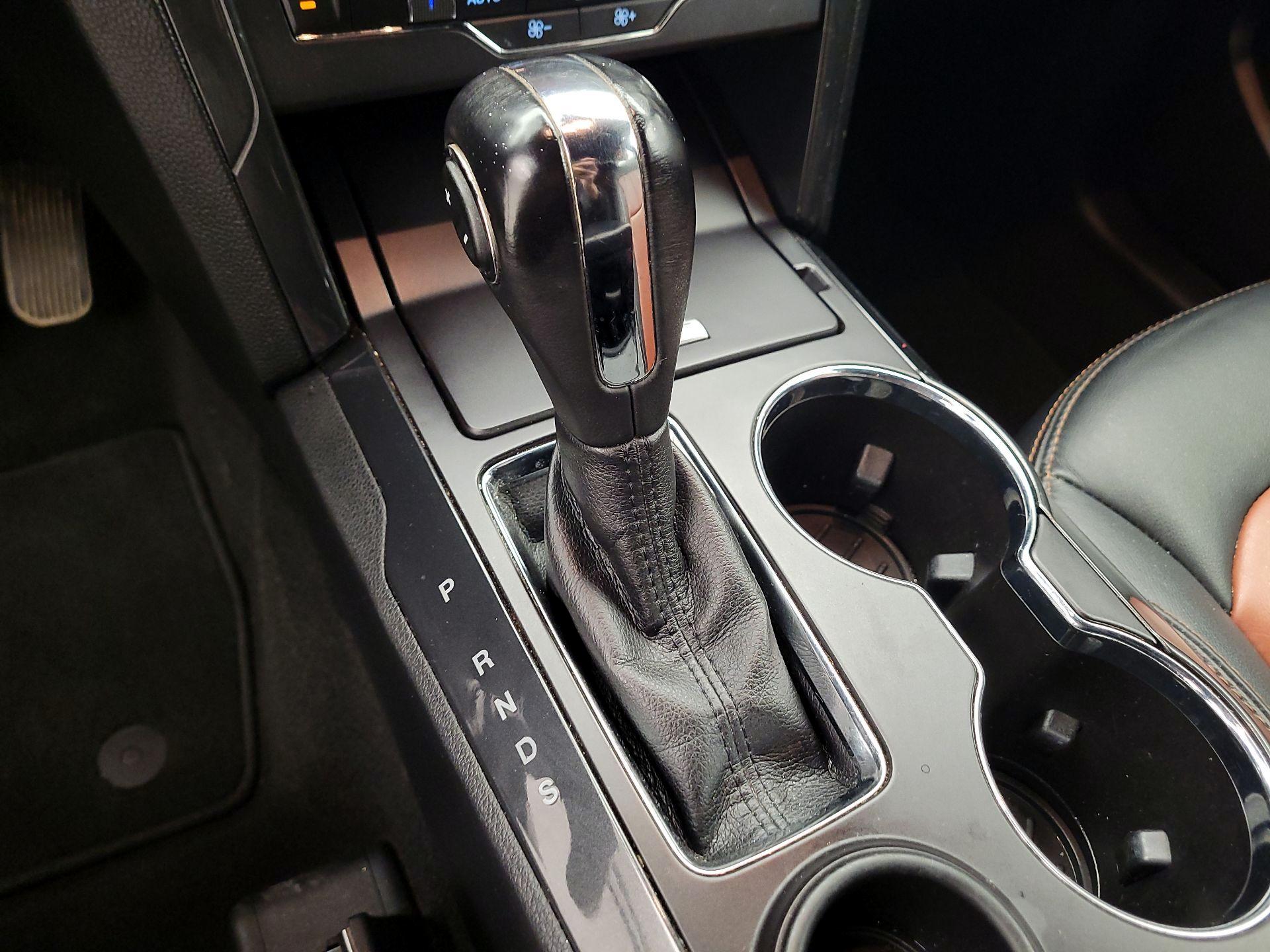 Thumbnail: 2019 Ford Explorer - 17