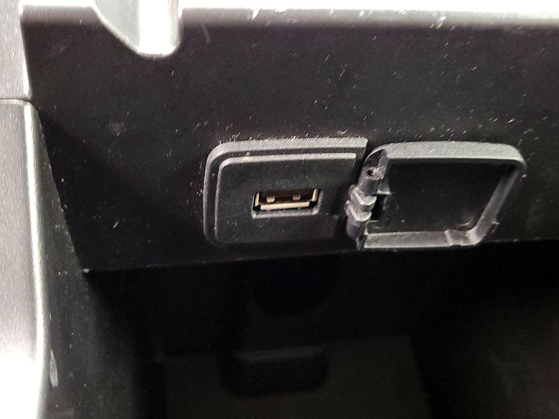 Thumbnail: 2019 Ford Explorer - 18