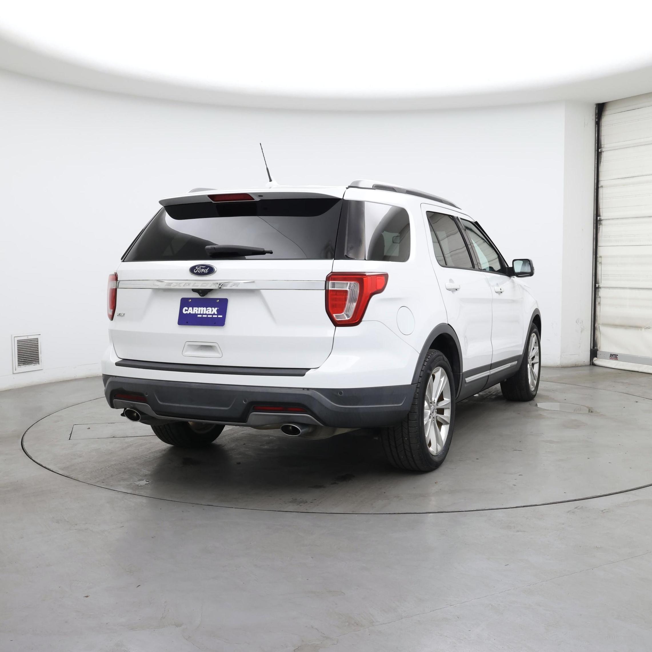 Thumbnail: 2019 Ford Explorer - 8