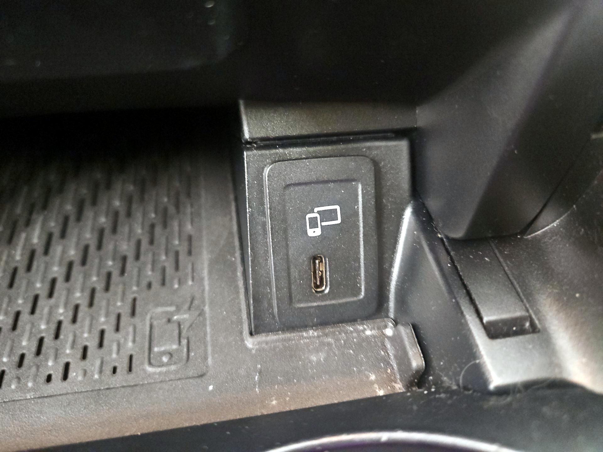 Thumbnail: 2021 Mercedes-Benz GLC - 19