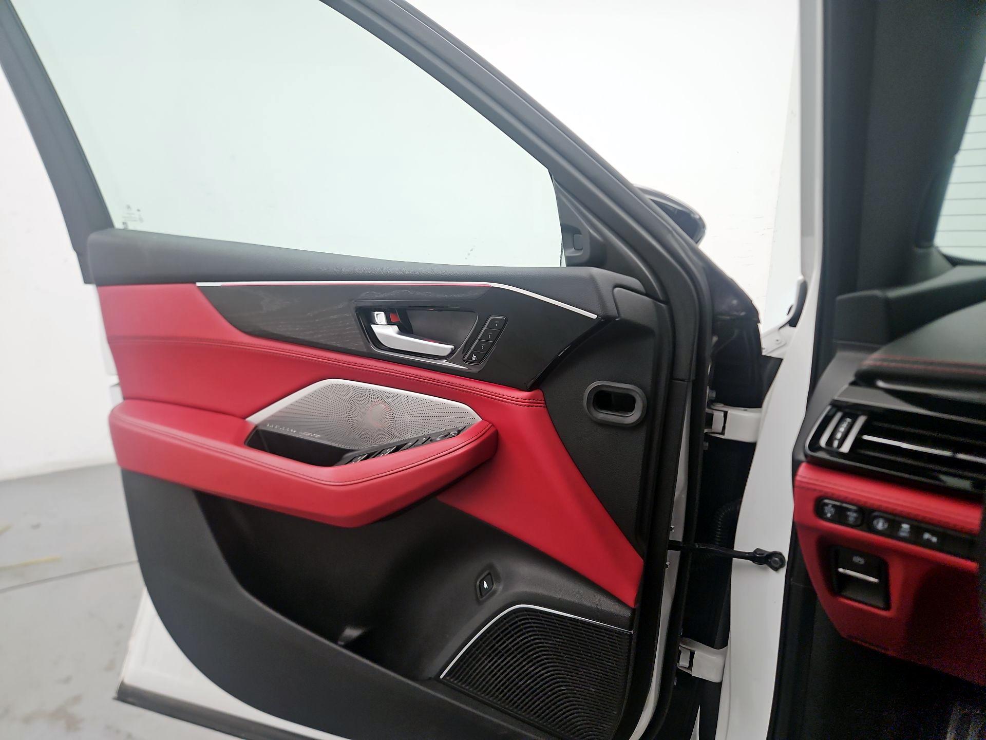 Thumbnail: 2022 Acura MDX - 12