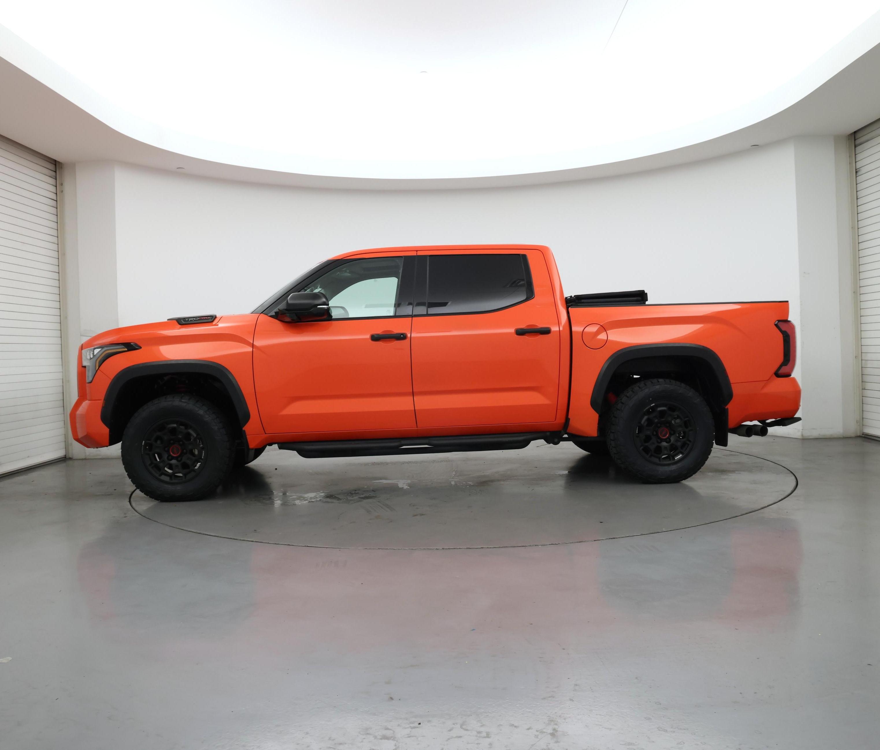 Thumbnail: 2022 Toyota Tundra - 3