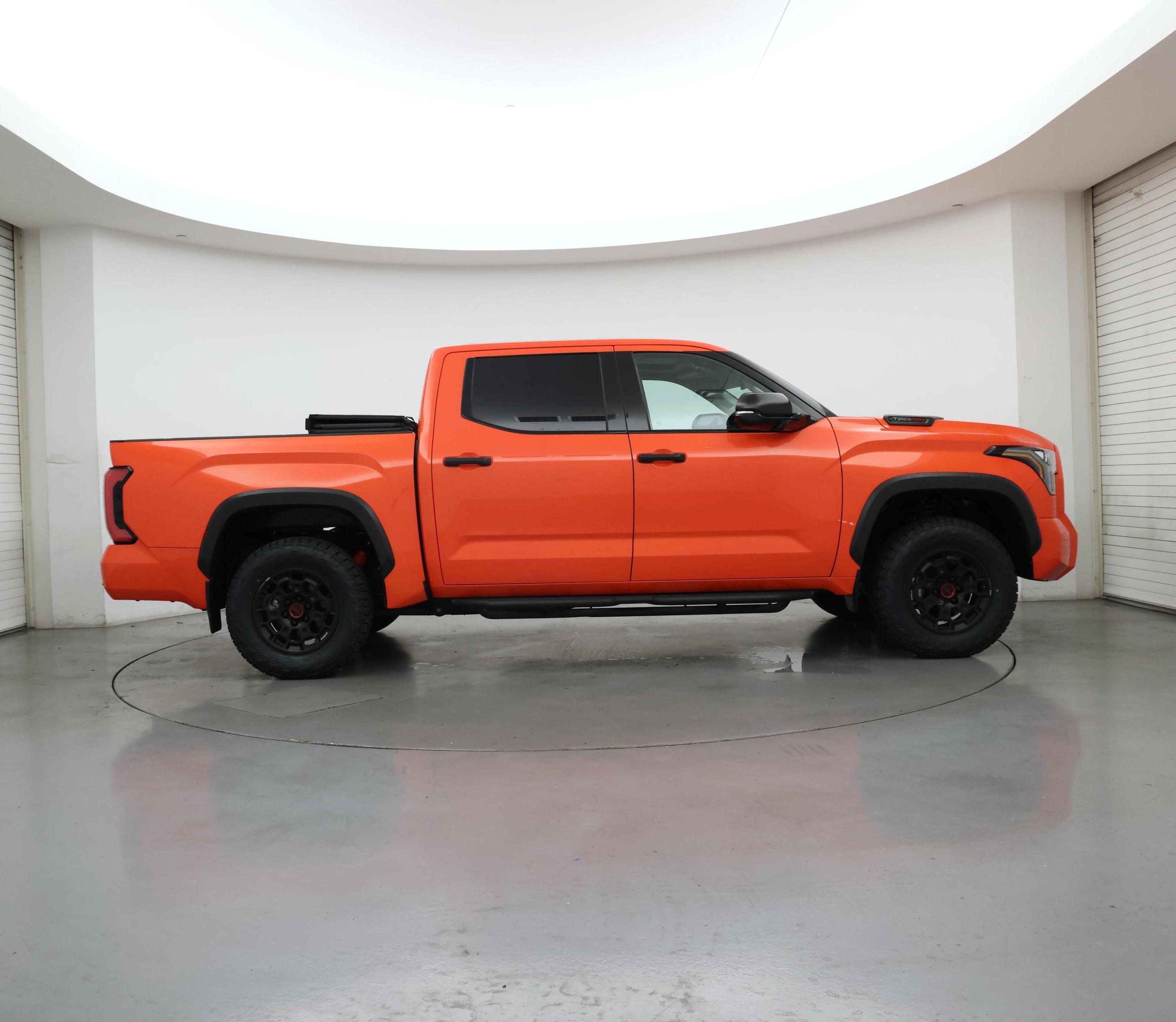 Thumbnail: 2022 Toyota Tundra - 7