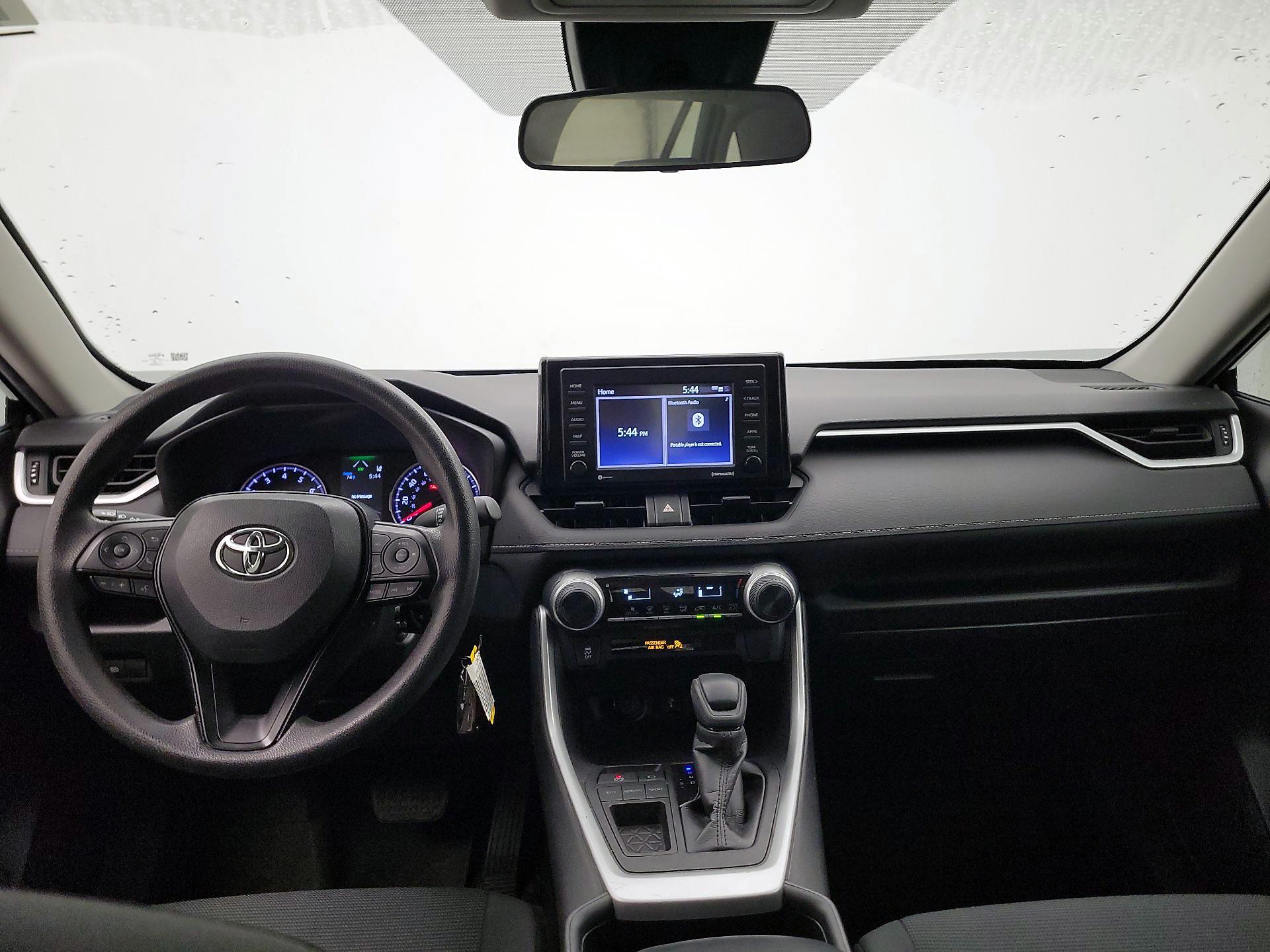 Thumbnail: 2021 Toyota RAV4 - 9