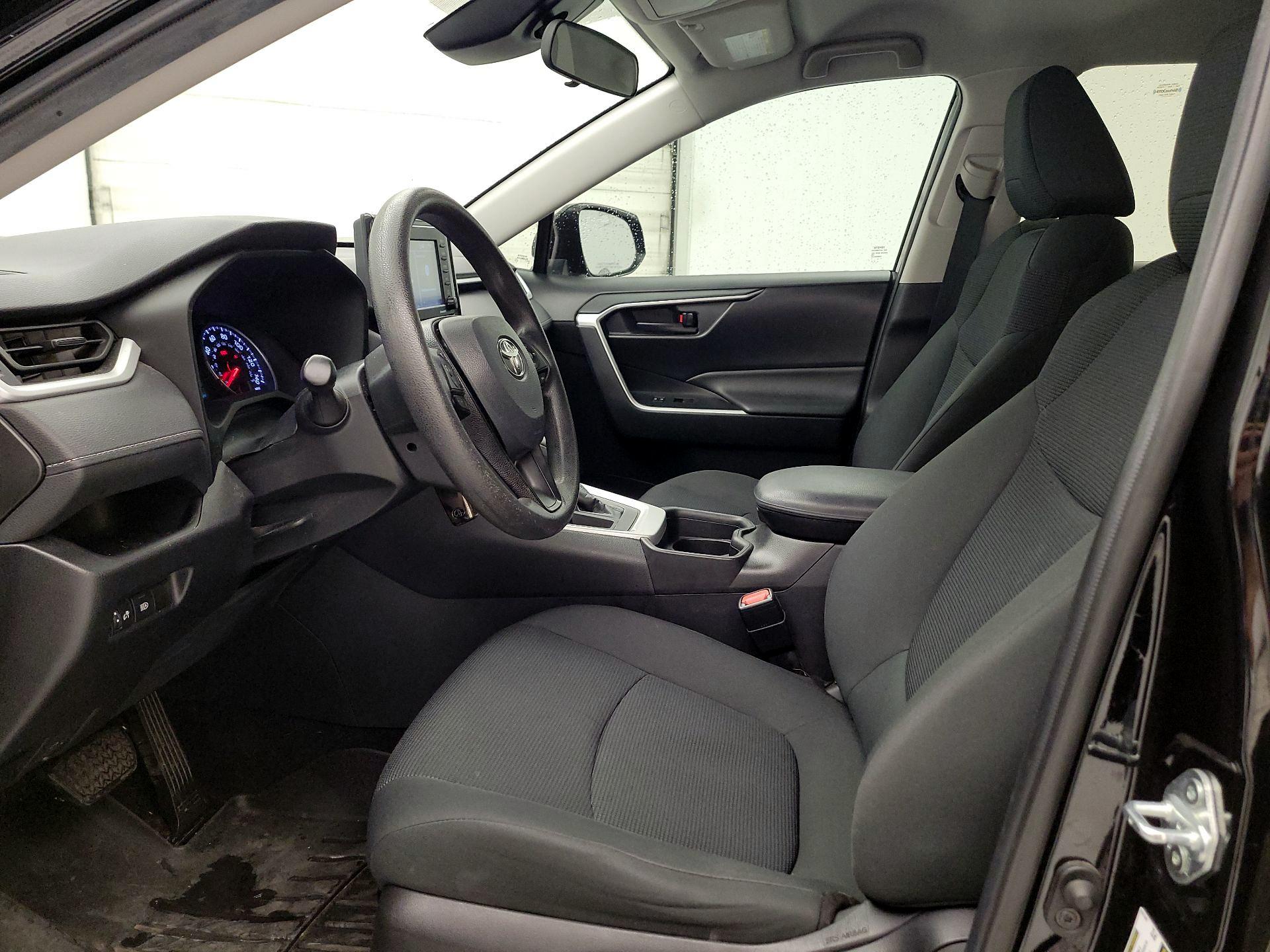 Thumbnail: 2021 Toyota RAV4 - 11