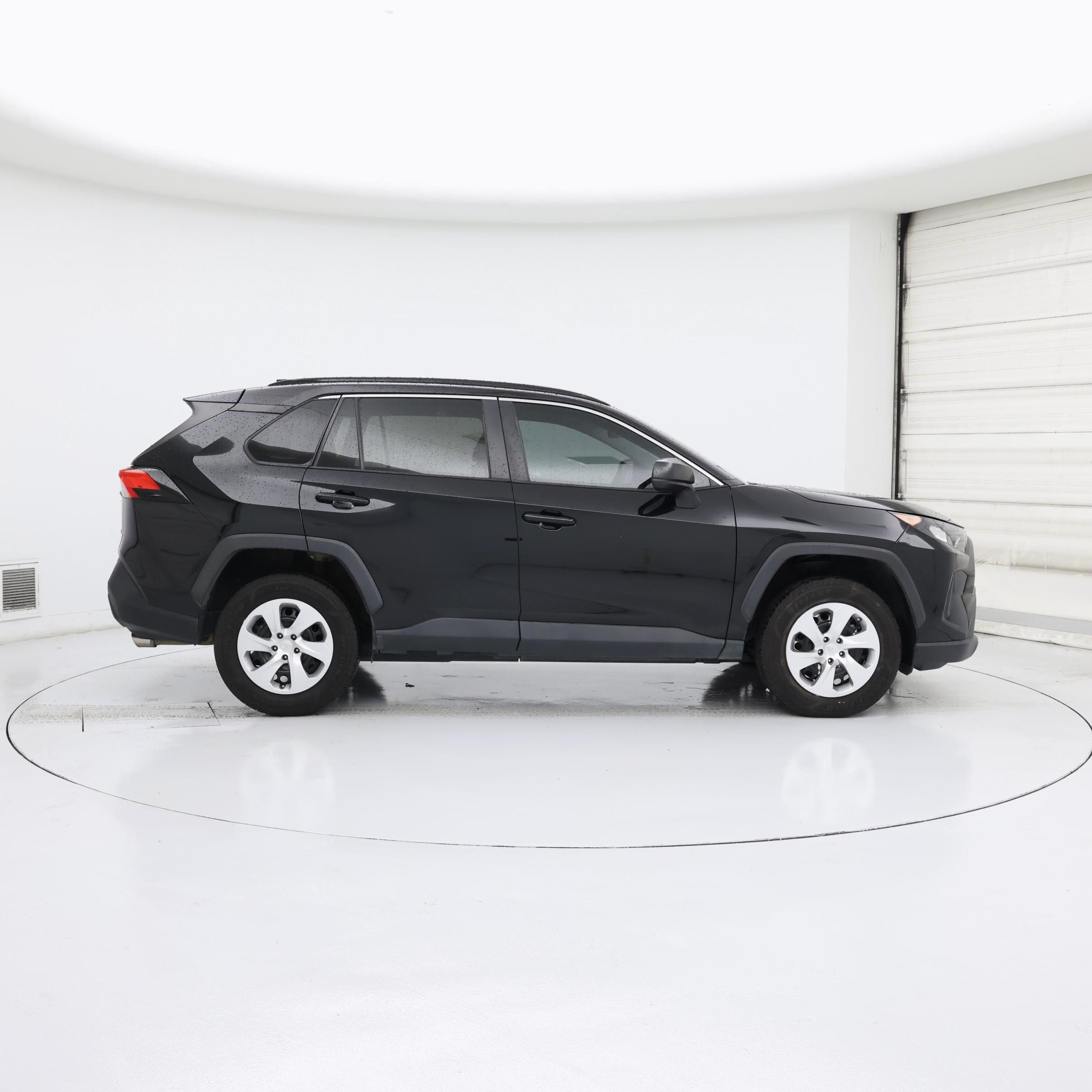 Thumbnail: 2021 Toyota RAV4 - 7