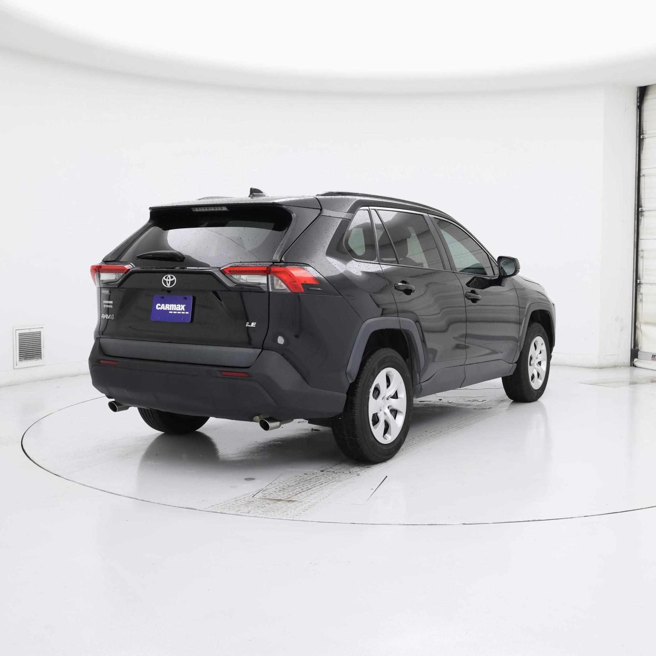 Thumbnail: 2021 Toyota RAV4 - 8