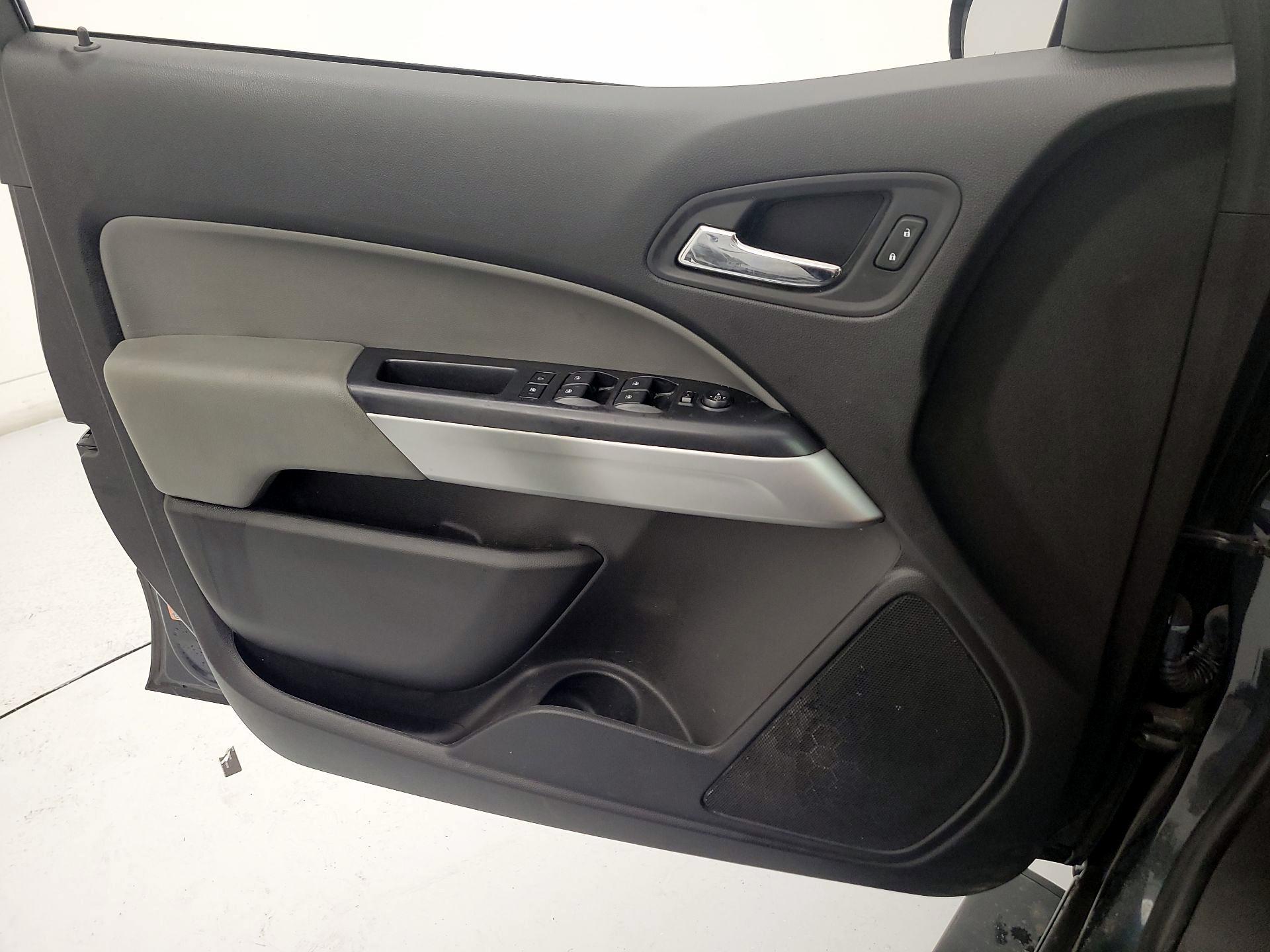 Thumbnail: 2018 Chevrolet Colorado - 12